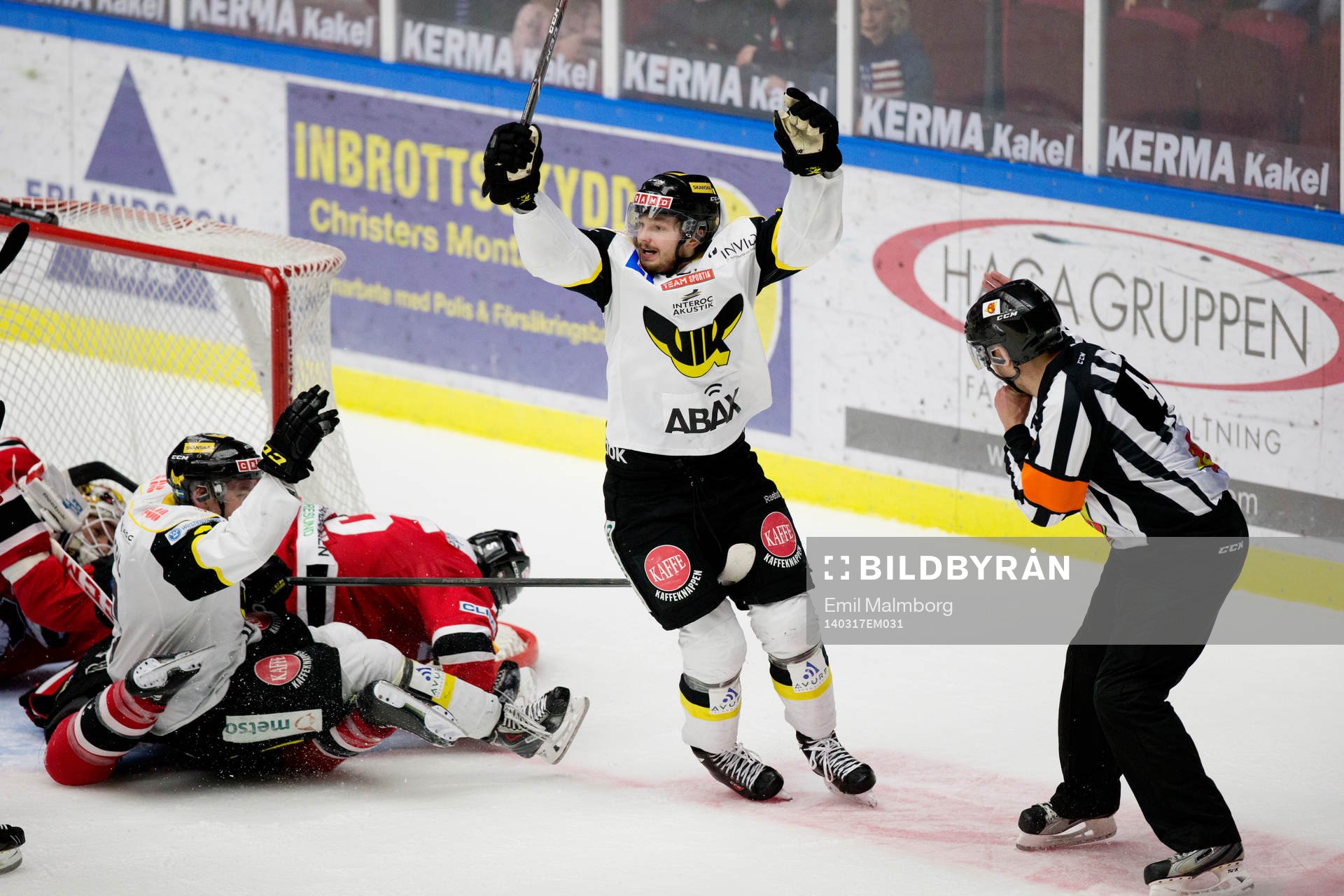 Sam Marklund, Västerås gör 2-2 och jublar