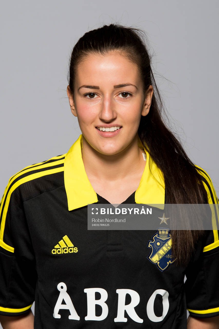 Damfotbollsspelaren Daniella Novakovic, AIK