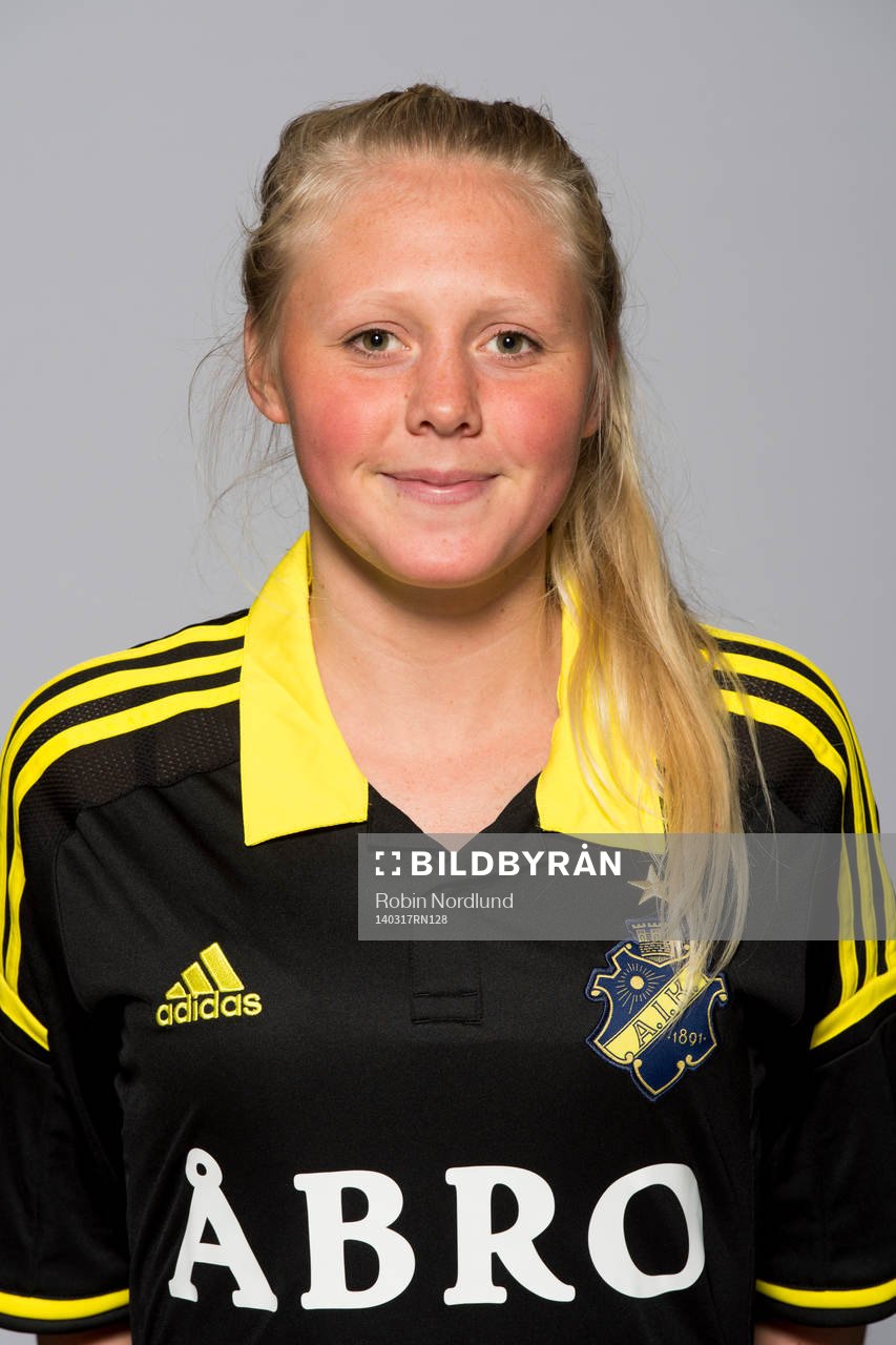 Damfotbollsspelaren Elin Bragnum, AIK