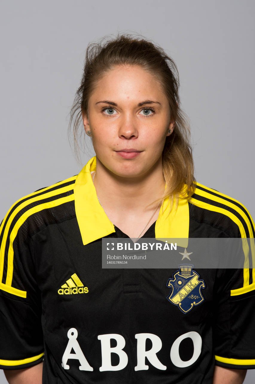 Damfotbollsspelaren Helén Holmgren, AIK