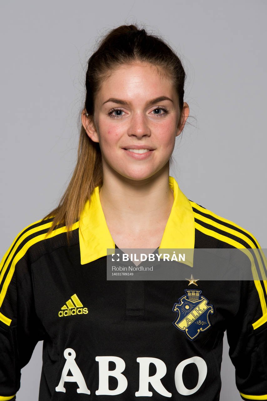 Damfotbollsspelaren Lisa Petersson, AIK