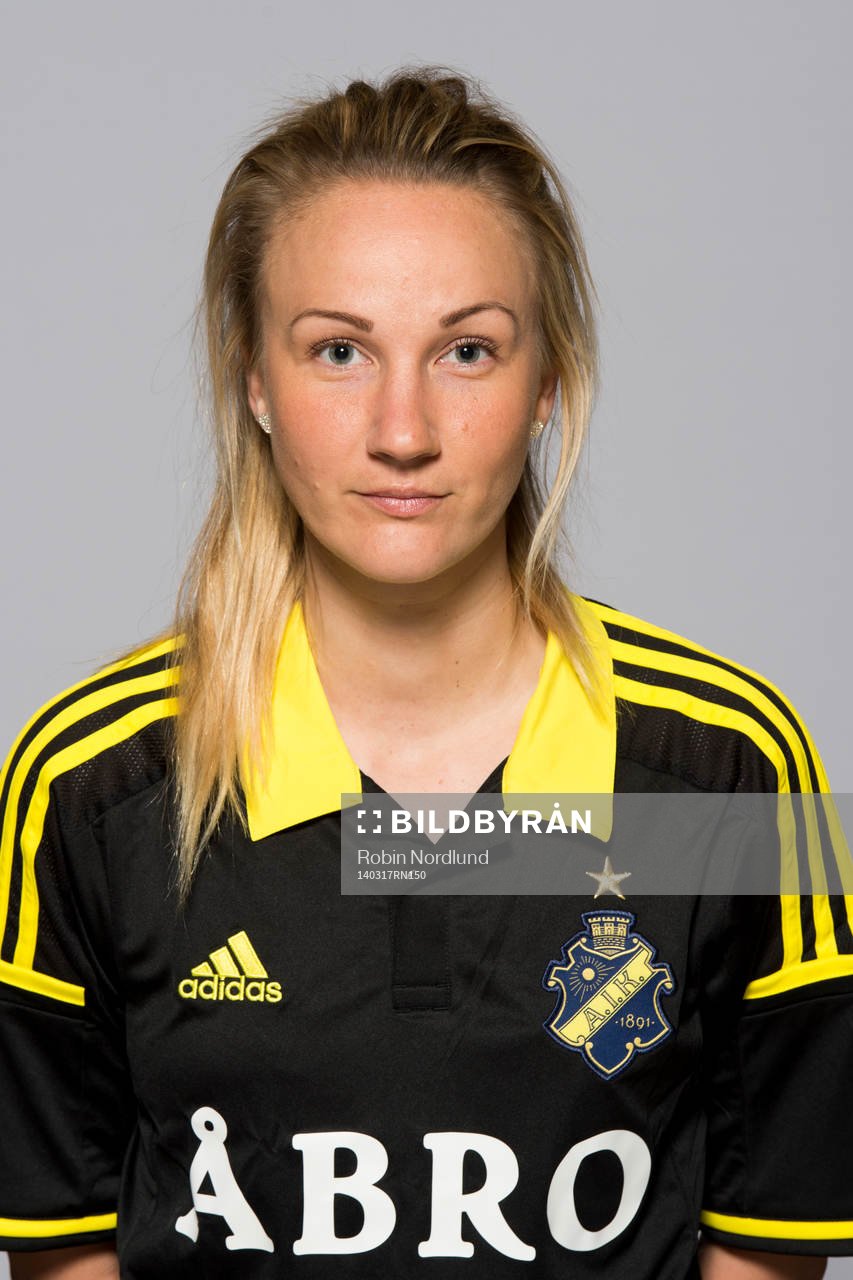 Damfotbollsspelaren Emma Lundh, AIK