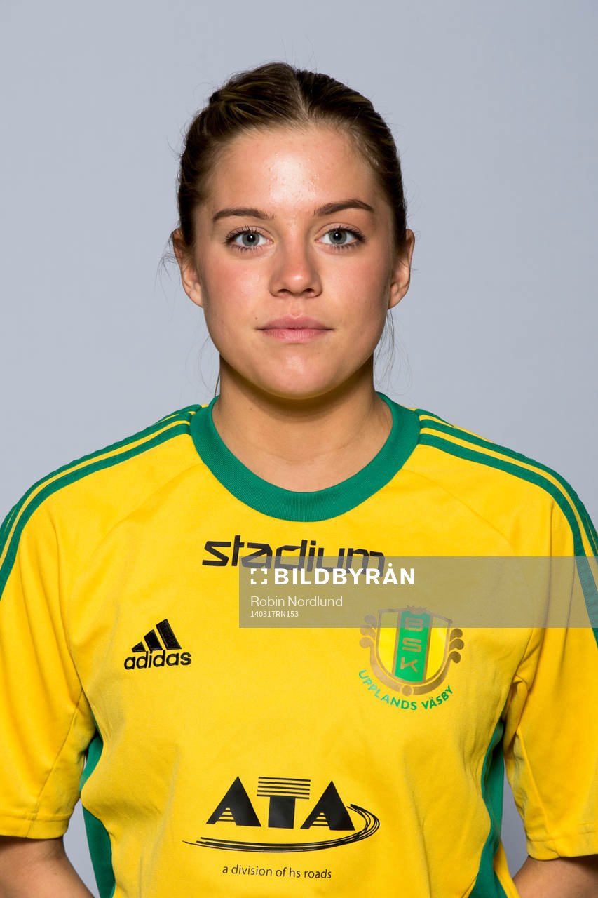 Damfotbollsspelaren Frida Ekholm, Bollstanäs