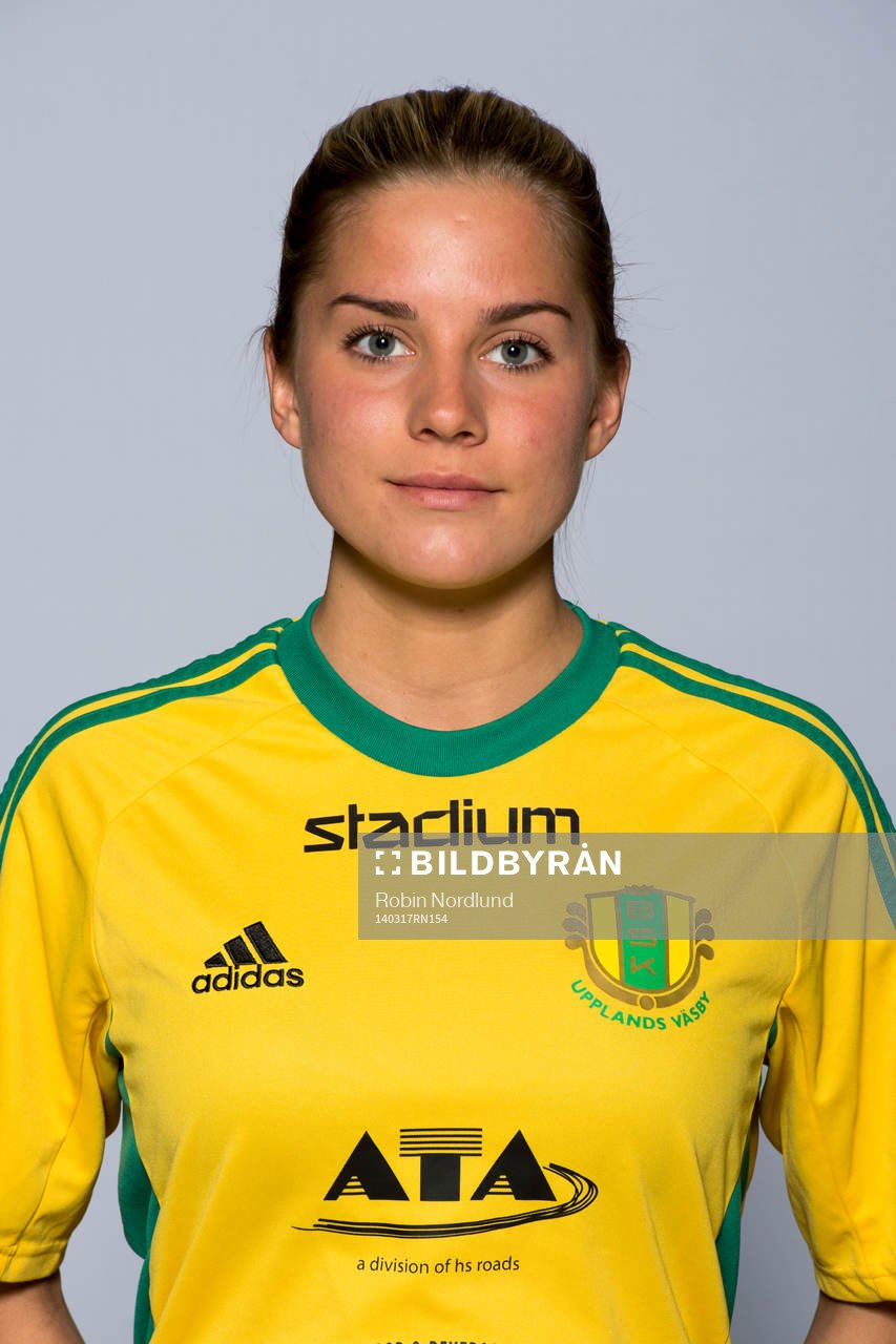 Damfotbollsspelaren Julia Ekholm, Bollstanäs