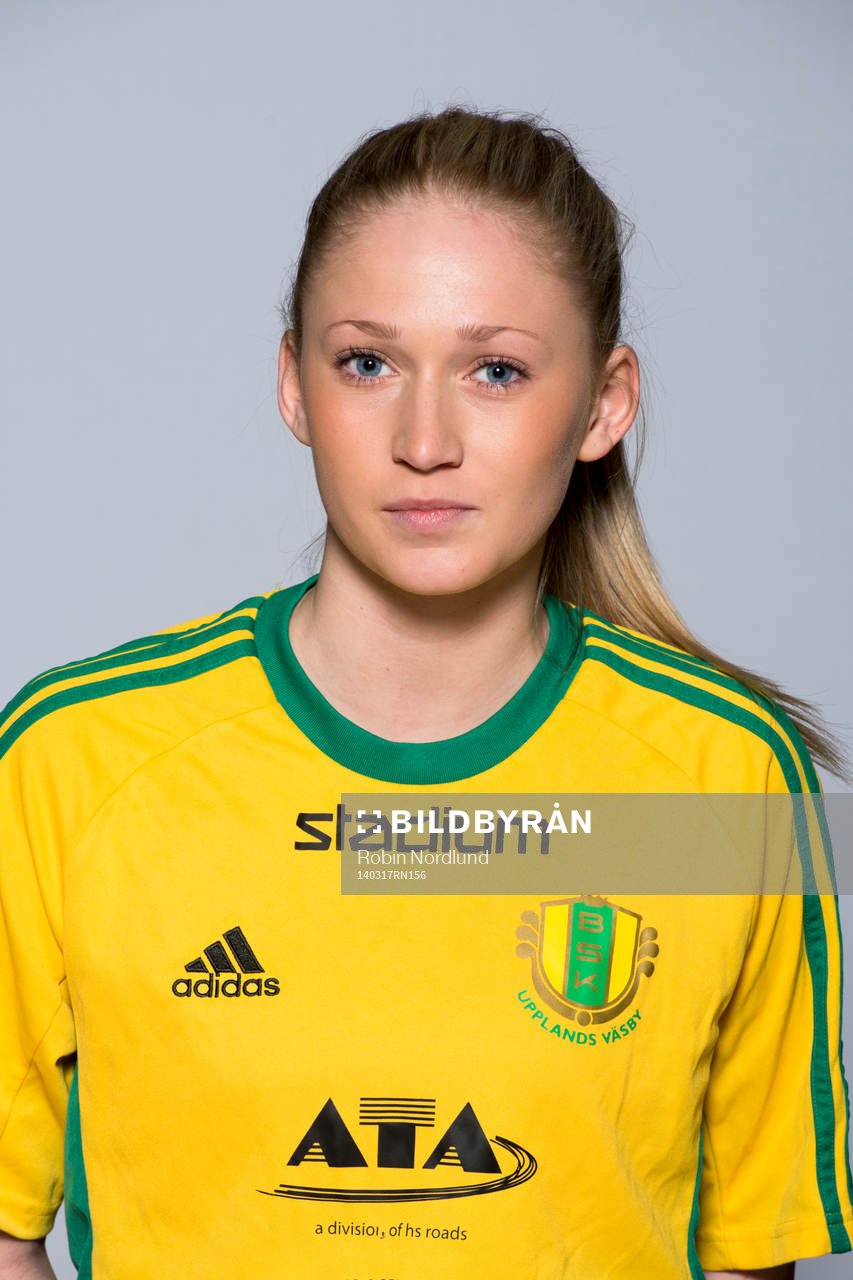 Damfotbollsspelaren Emma Böhlander, Bollstanäs