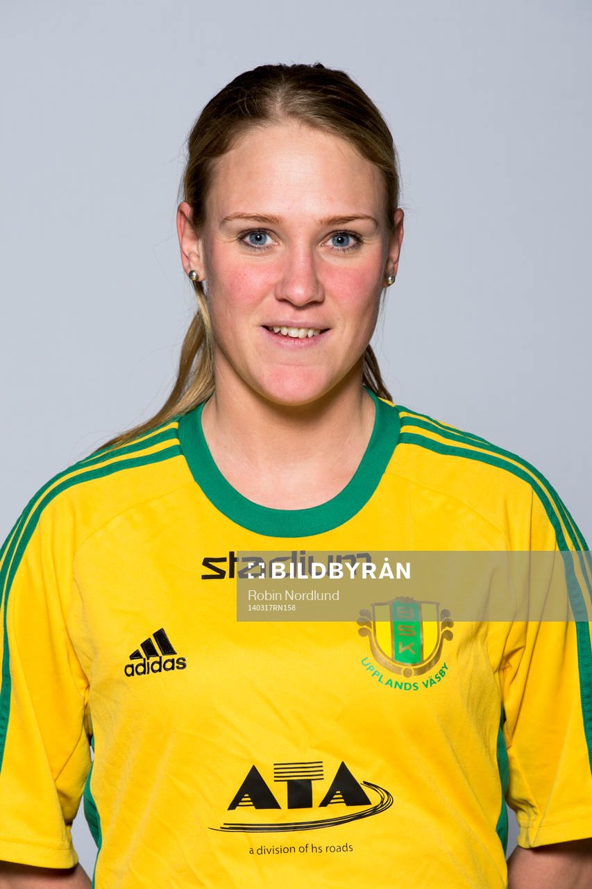 Damfotbollsspelaren Malin Engdahl, Bollstanäs