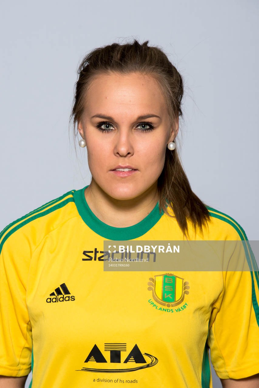 Damfotbollsspelaren Emma Widström, Bollstanäs
