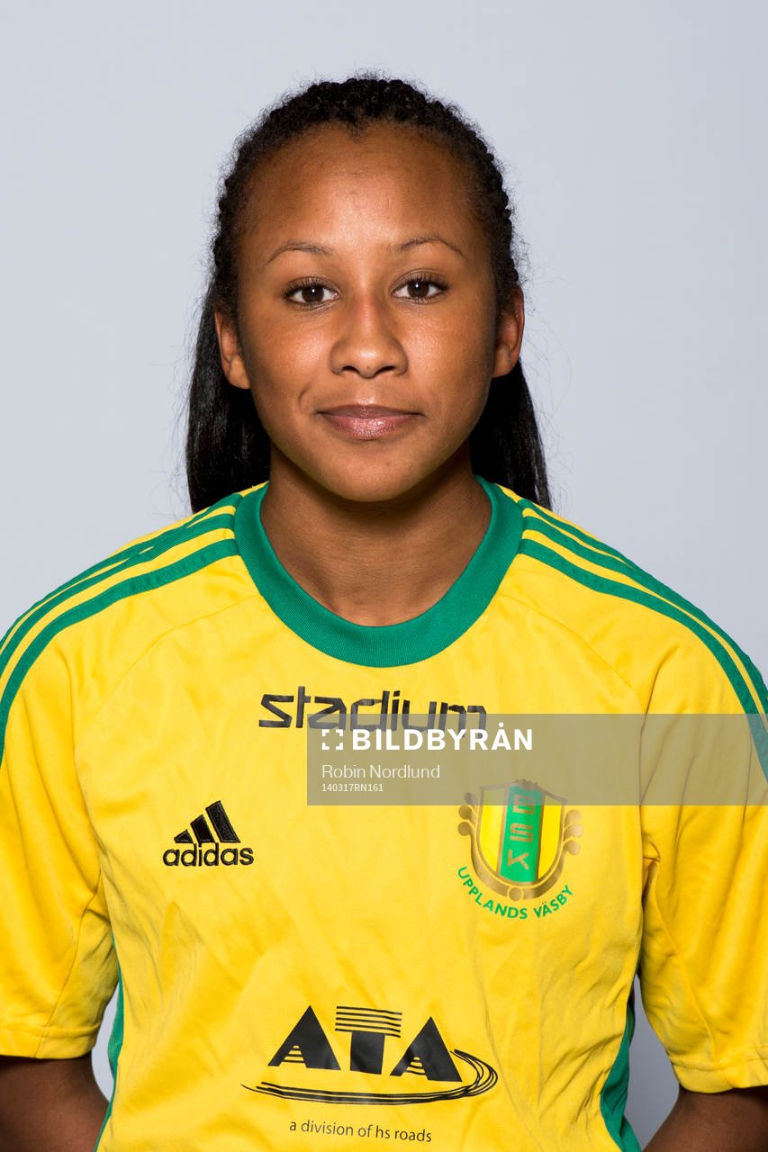 Damfotbollsspelaren Mariama Jammeh, Bollstanäs