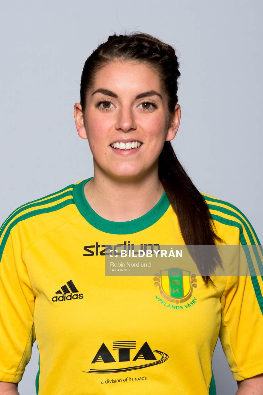 Damfotbollsspelaren Lina Hellström, Bollstanäs