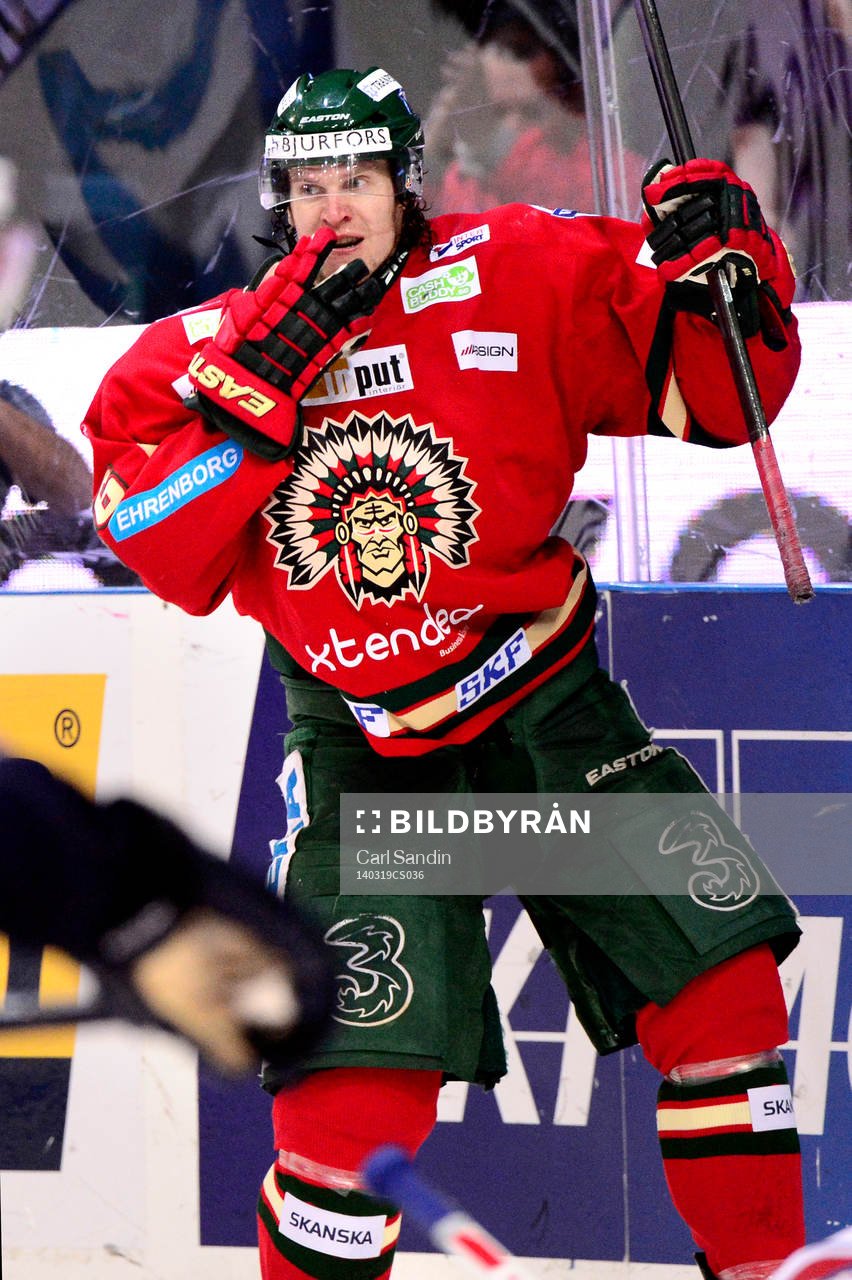 Frölundas Anton Axelsson jublar