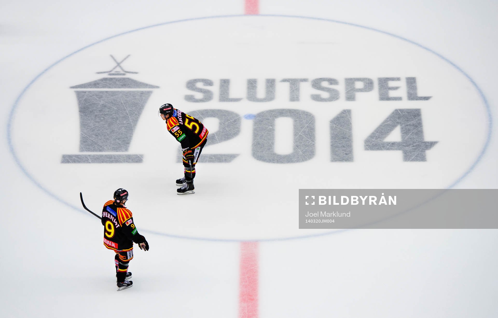 Brynäs Sebastian Enterfeldt och Robin Jacobsson värmer upp