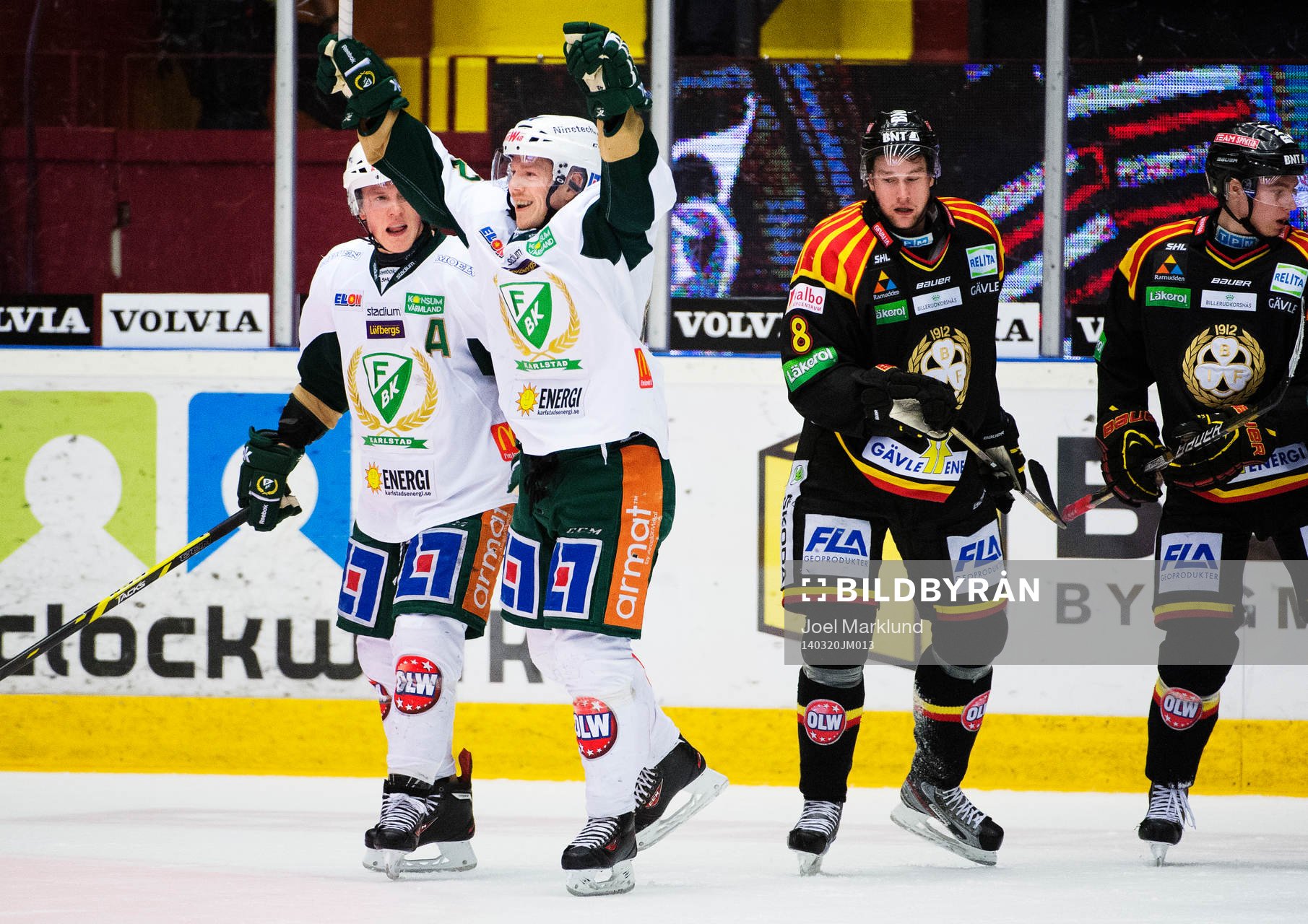 Färjestads Patrik Lundh och Joakim Hillding jublar