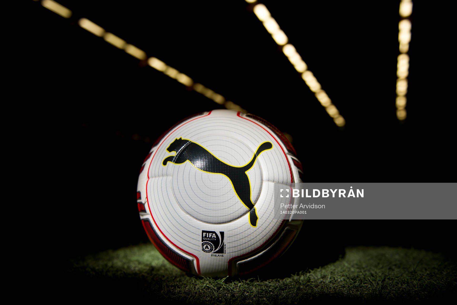 En fotboll från Puma
