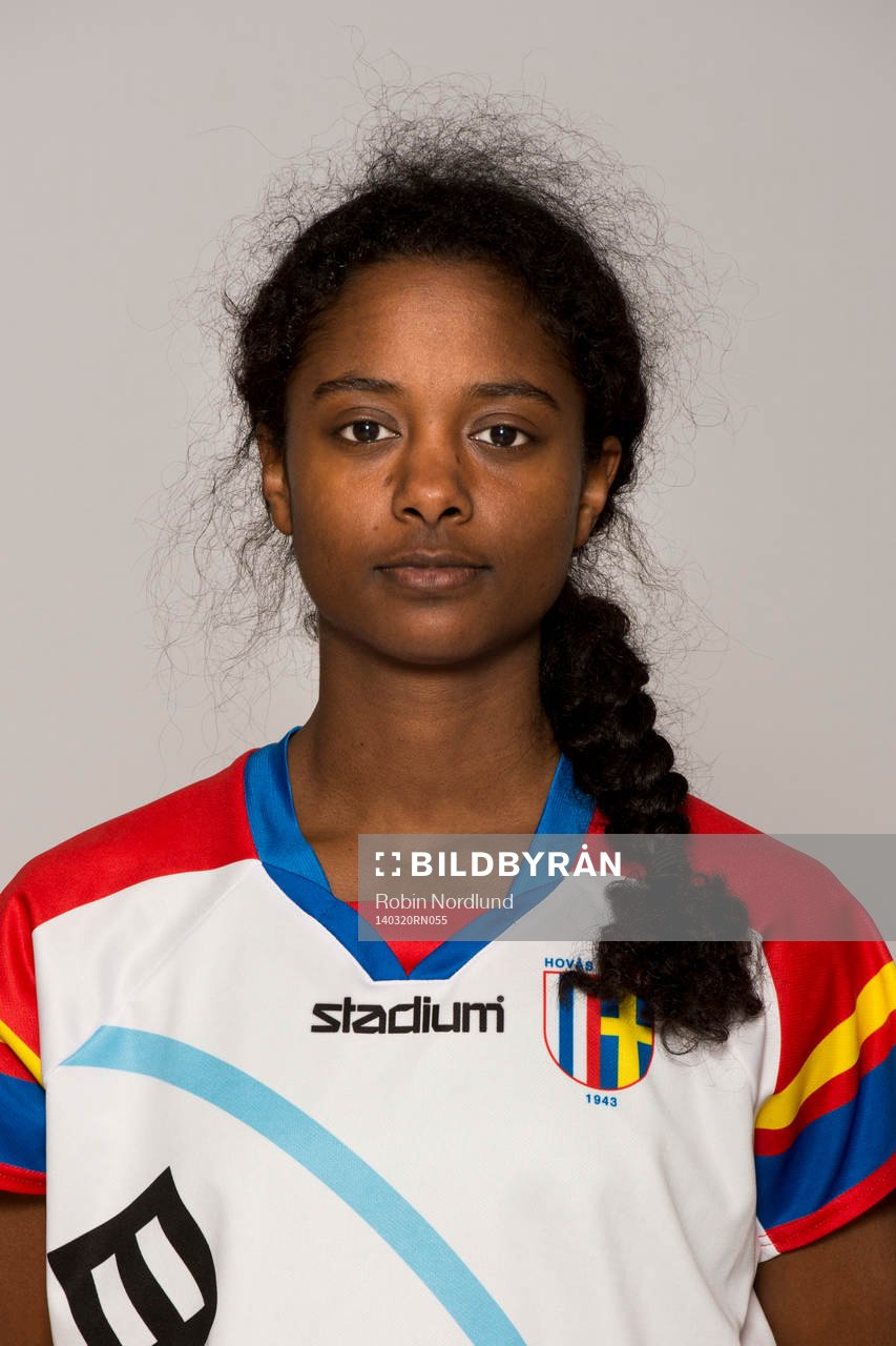 Damfotbollsspelaren Miriam Ifter, Hovås/Billdal
