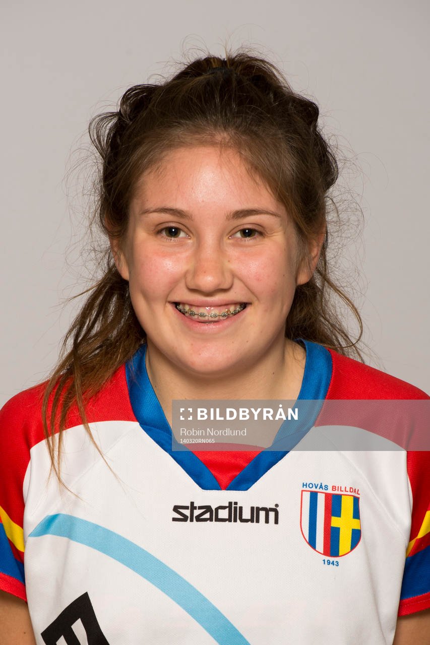 Damfotbollsspelaren Malin Vall, Hovås/Billdal, poserar för ett porträtt den 20 mars 2014 i Göteborg.