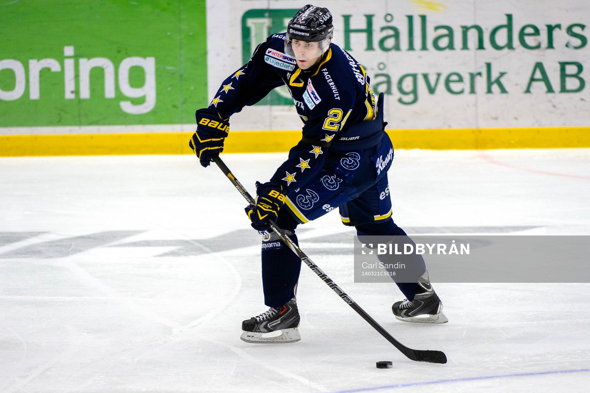 s Eric Christensen med pucken