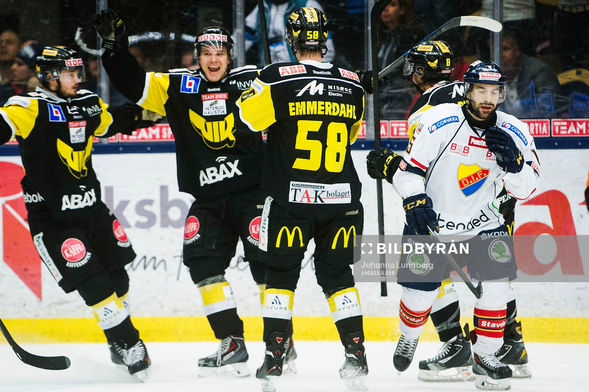 Västerås Tomas Mitell  jublar