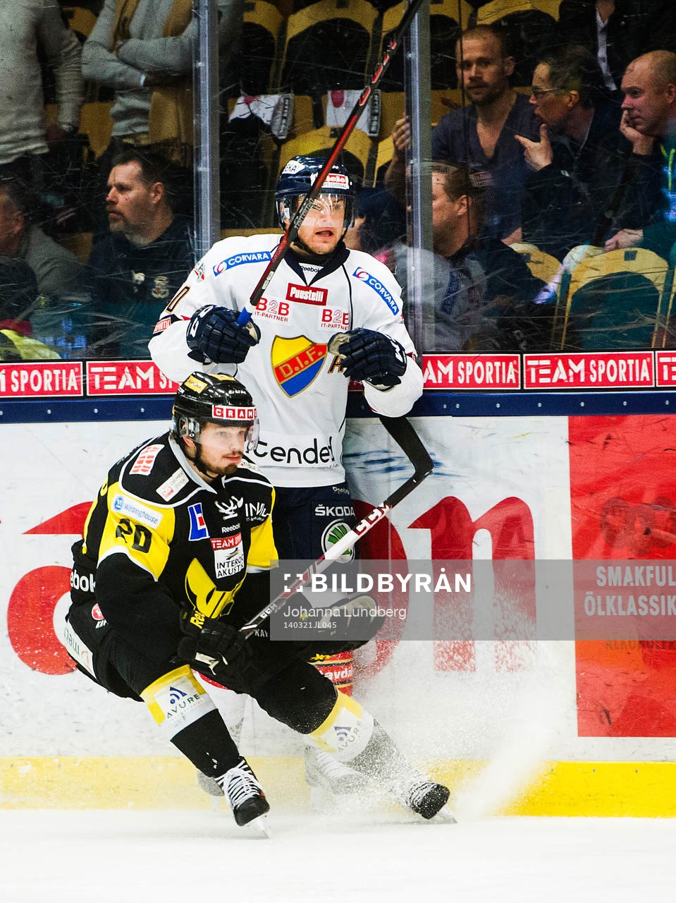 Västerås Sam Marklund och Djurgårdens Joakim Eriksson
