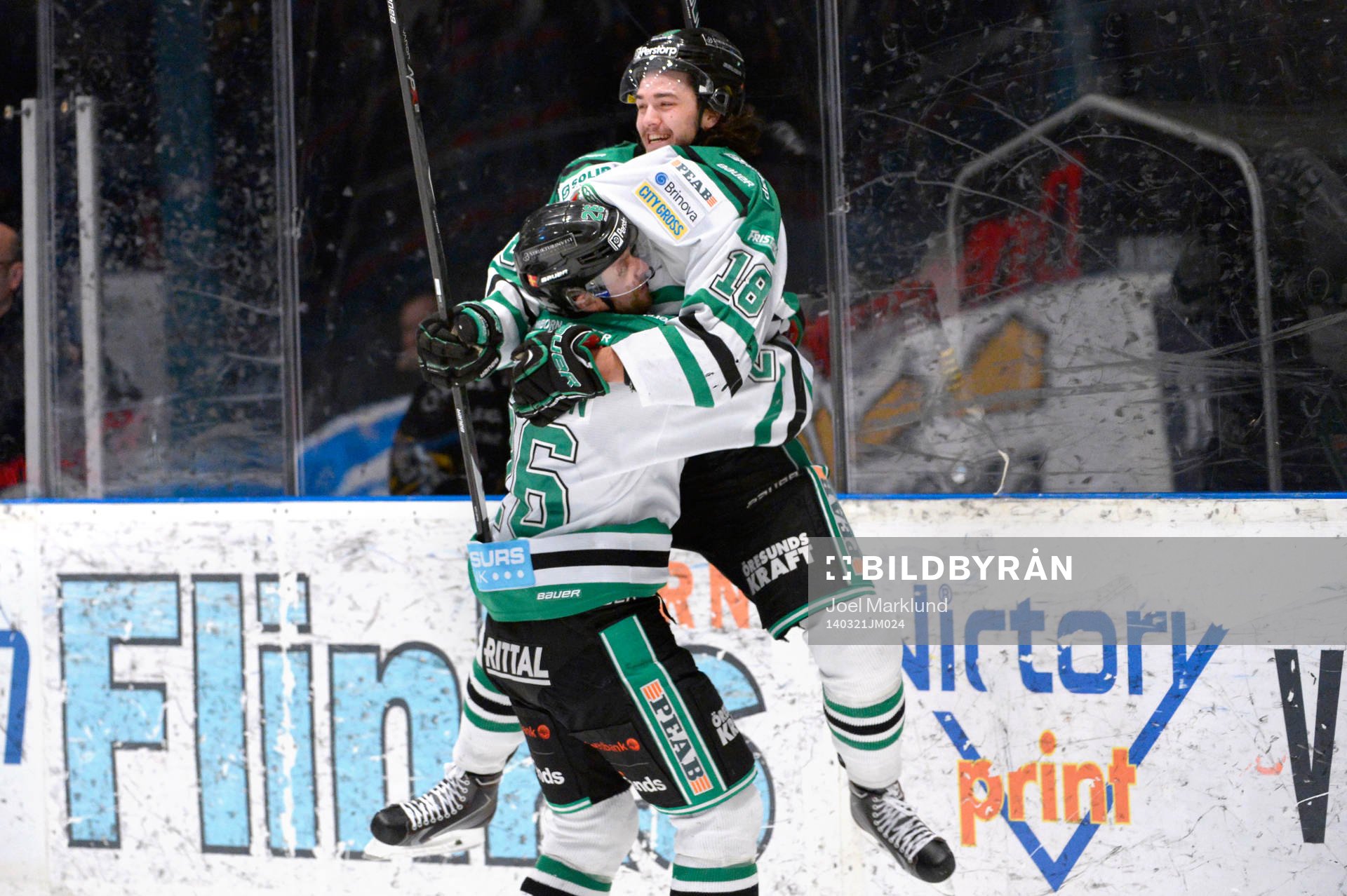 Rögles Andreas Lilja och Dennis Everberg jublar