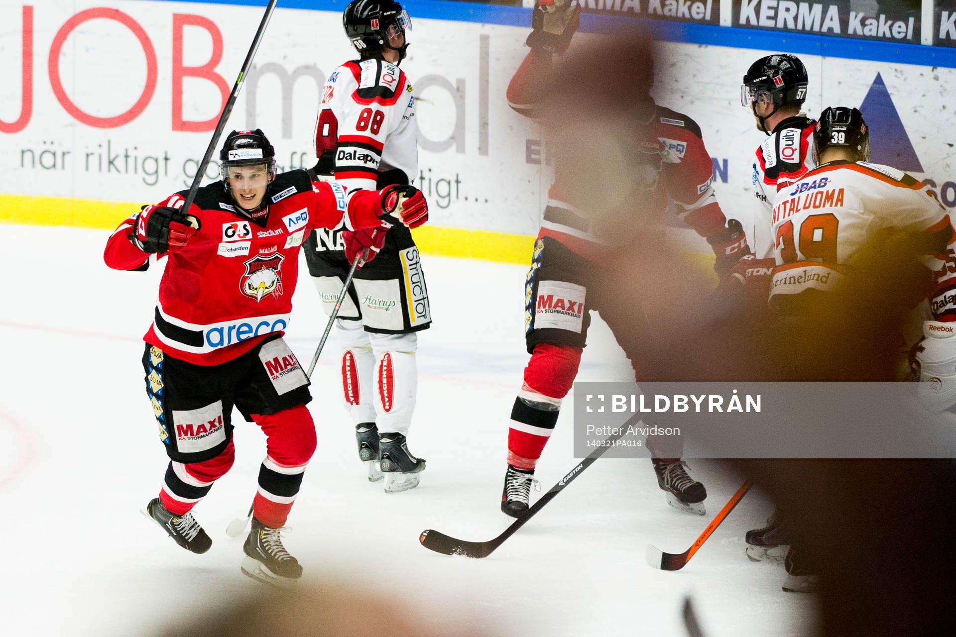 Malmö Redhawks Robin Alvarez jublar