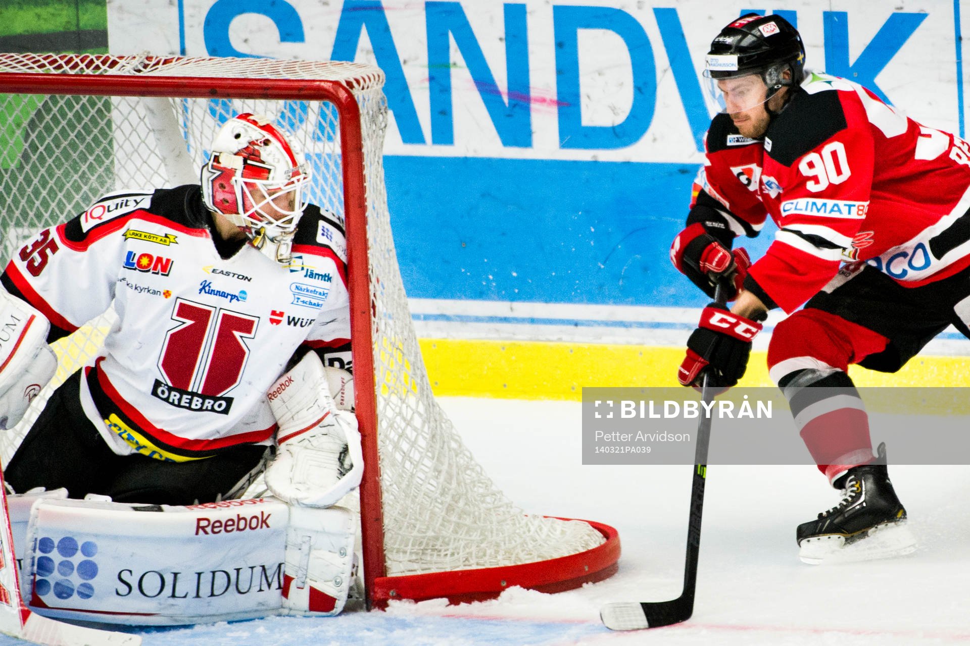 Örebros målvakt Tim Sandberg och Malmö Redhawks Mattias