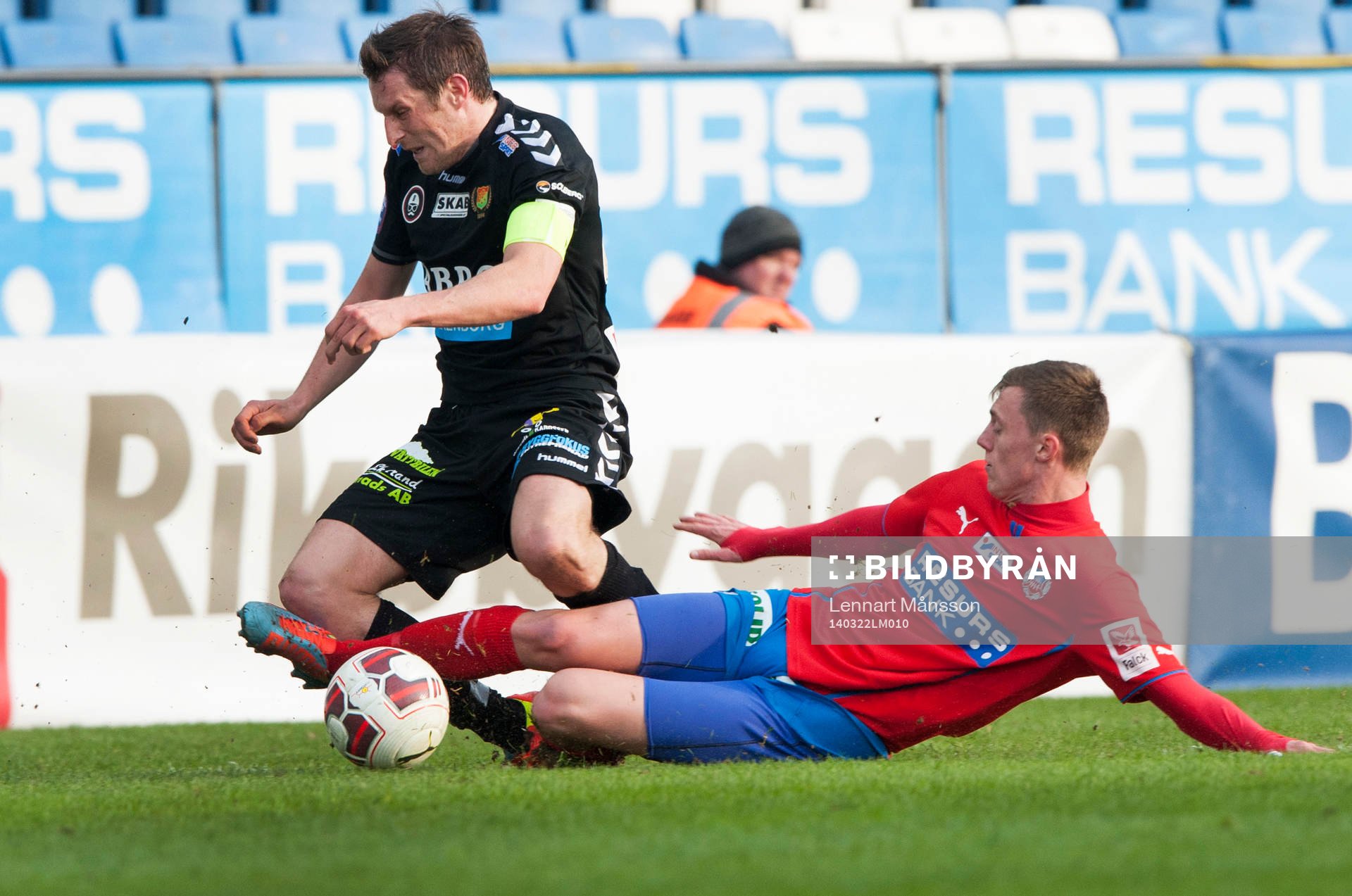 Helsingborgs Anton Kinnander och Gais Kenneth Gustafsson  i
