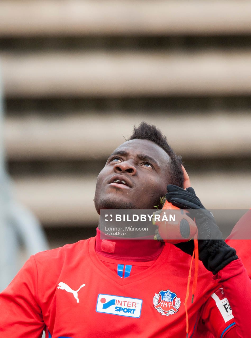 Helsingborgs David Accam har gjort 1-1 och presenterar en