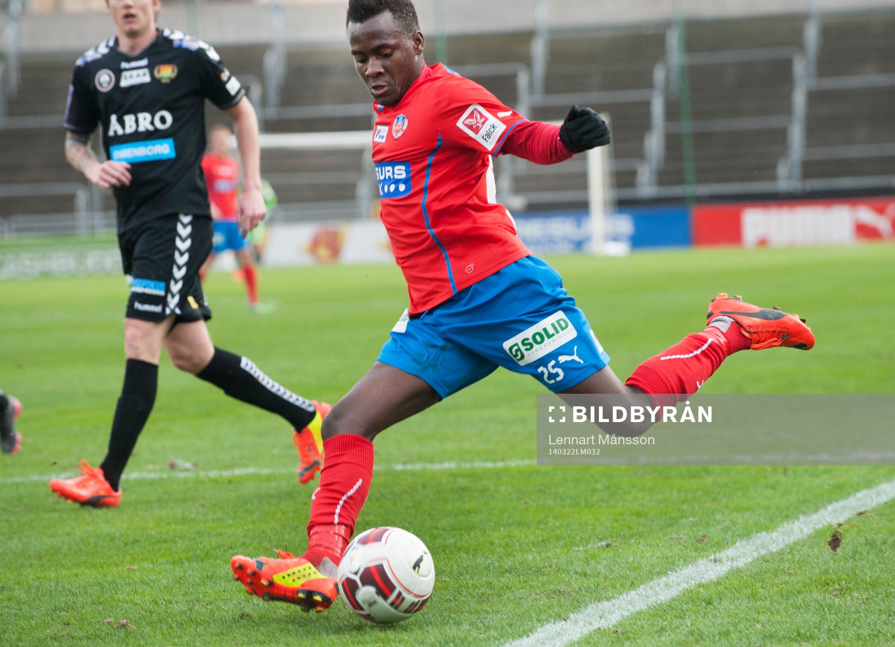 Helsingborgs David Accam  i matchen i Svenska Cupen mellan