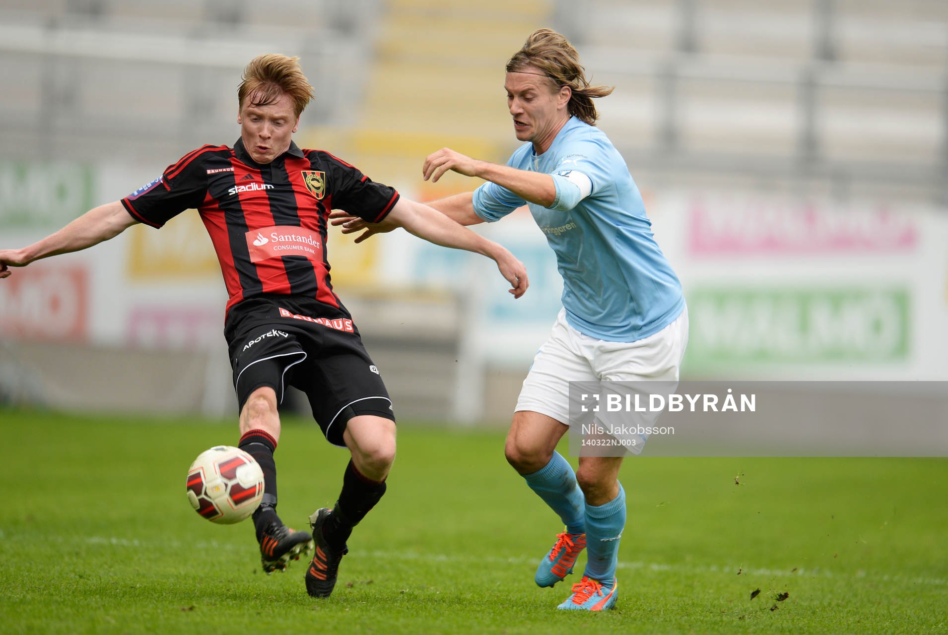 Brommapojkarnas Pontus Åsbrink och Malmö FFs Markus Halsti