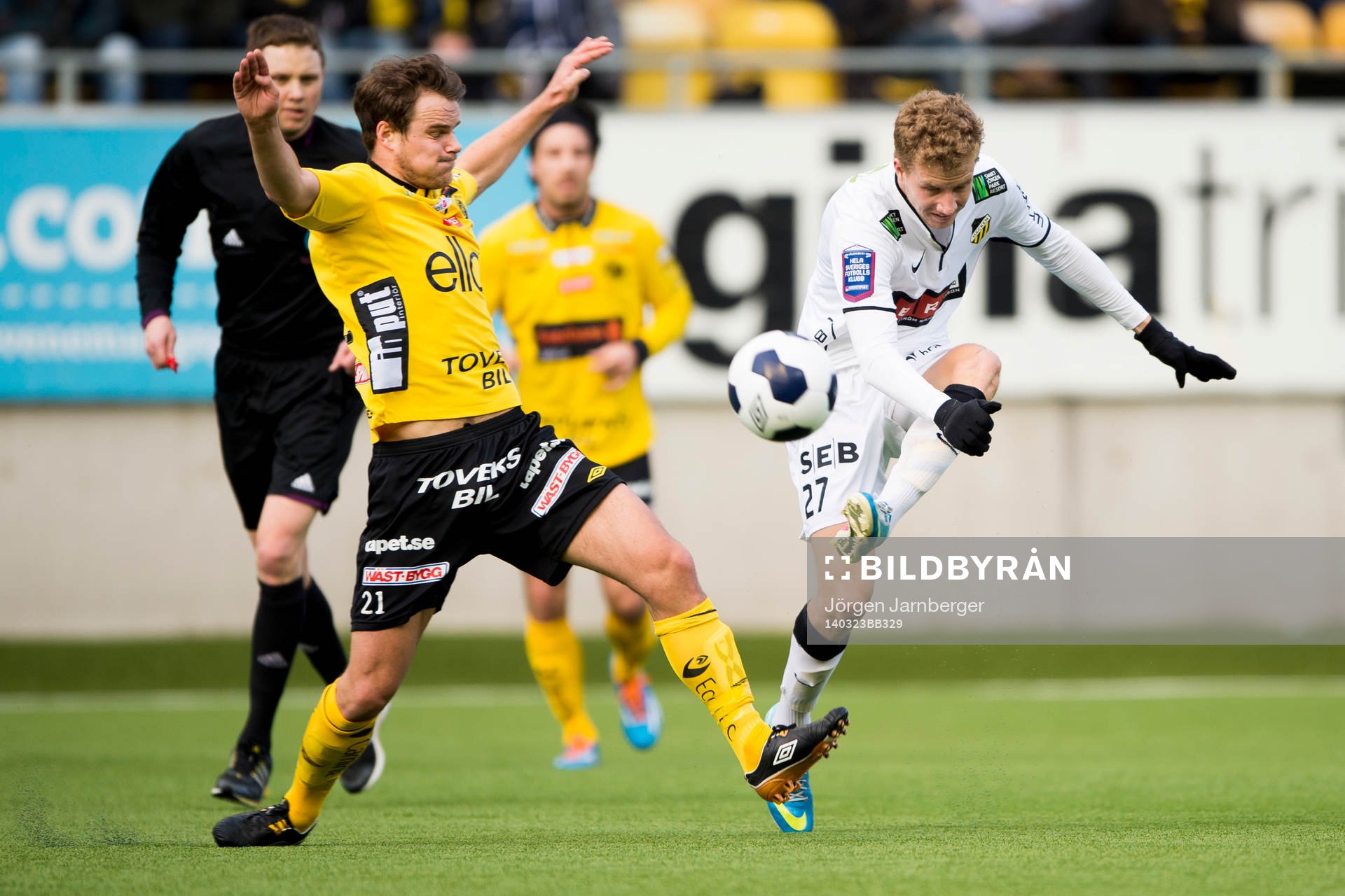 Häckens Simon Gustafson skott som Elfsborgs Henning Hauger