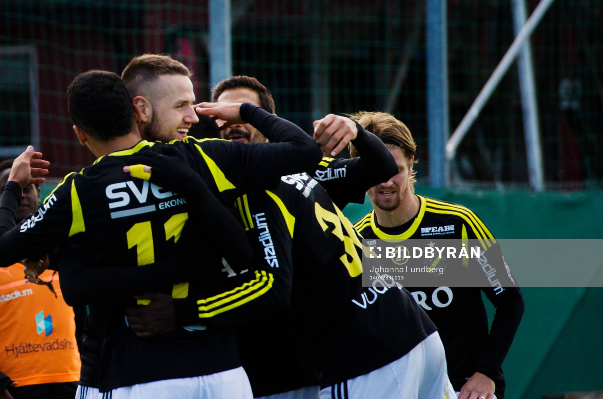 AIKs spelar jublar under en träningsmatch i fotboll mellan AIK och Kalmar den 23 mars 2014 i Stockholm.