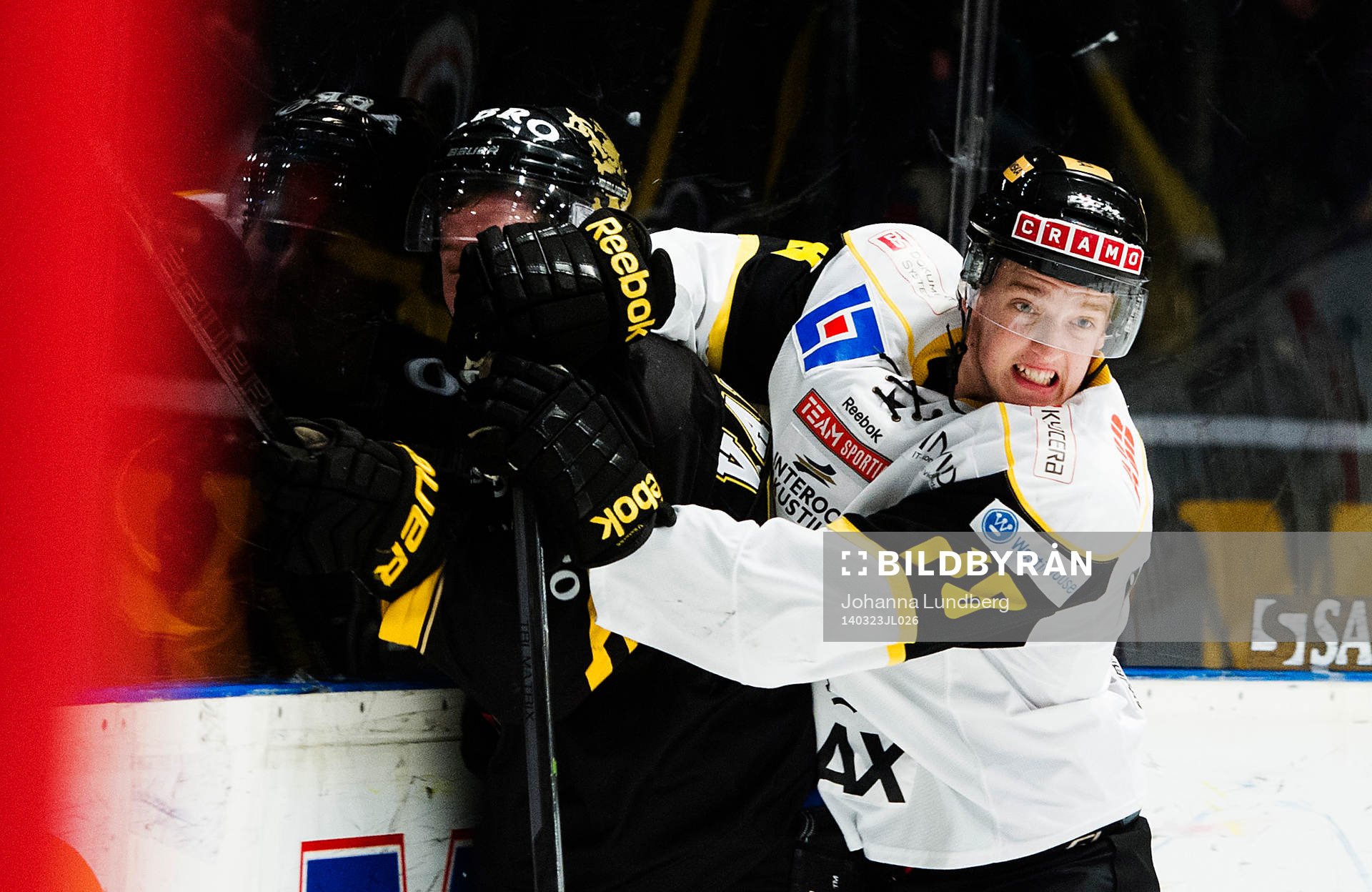 Västerås  Rasmus Bengtsson  trycker till Victor Ahlström