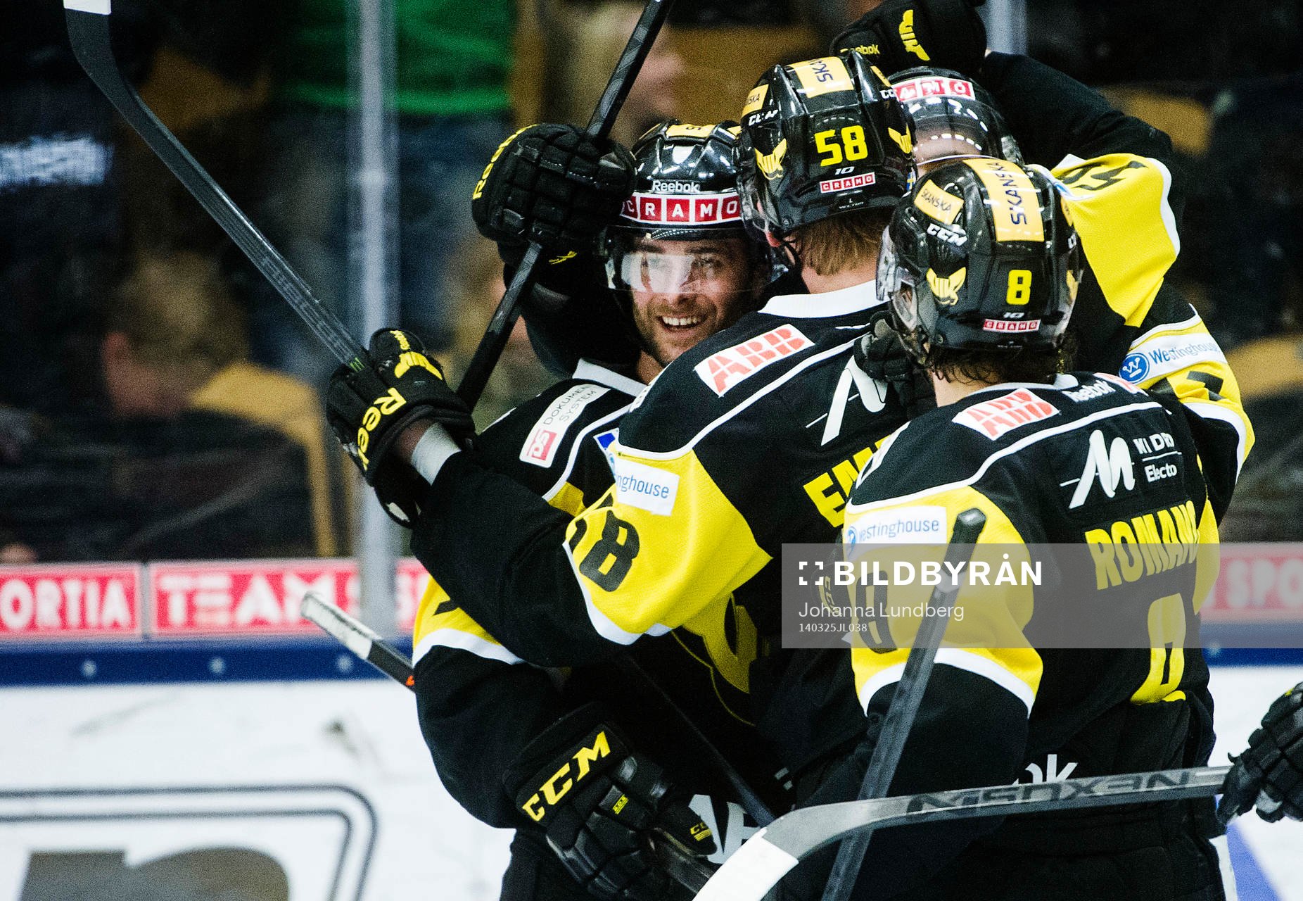 Västerås Evan McGrath  jublar
