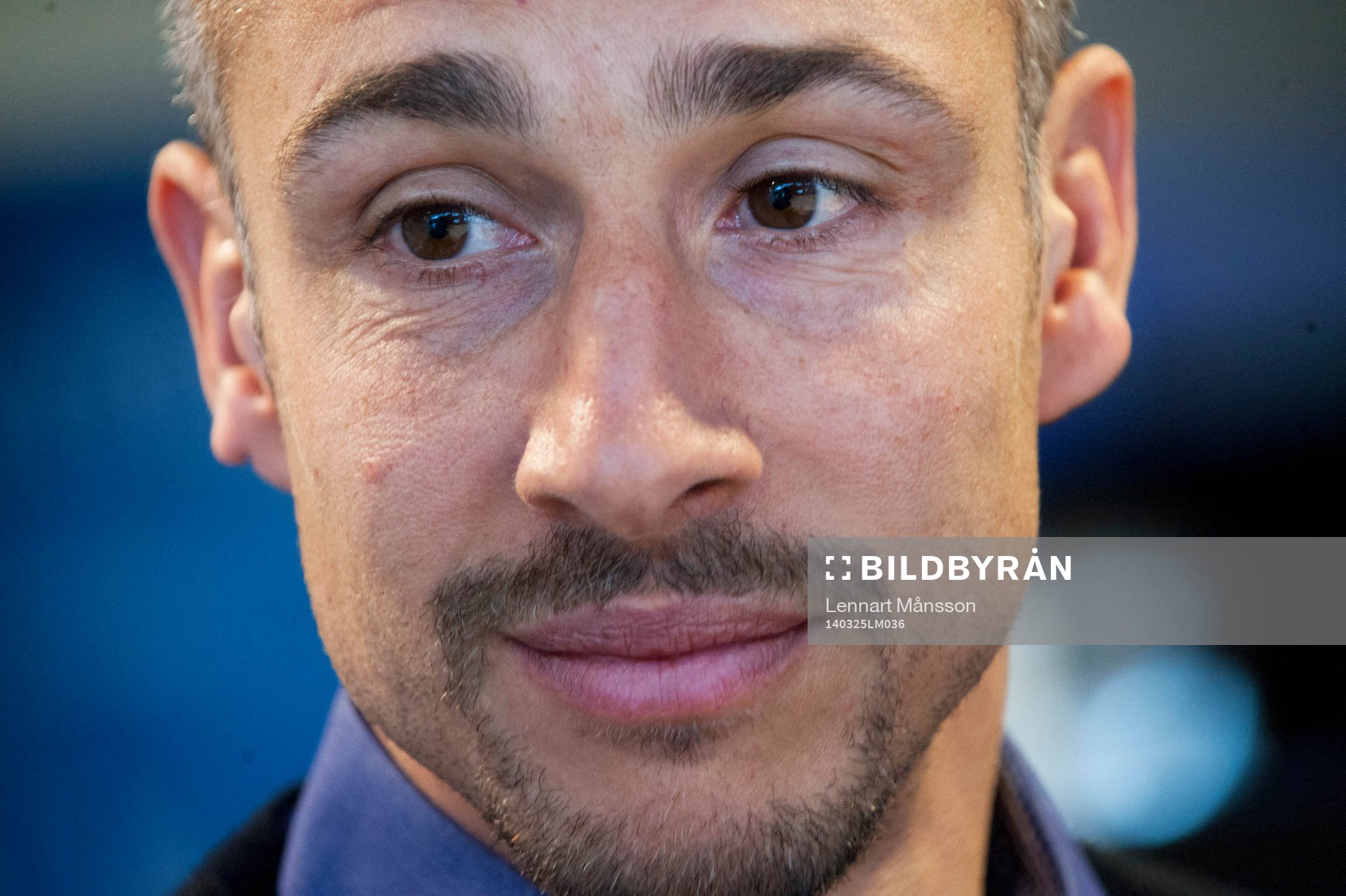 Falkenbergs tränare Henrik Larsson vid fotbollens