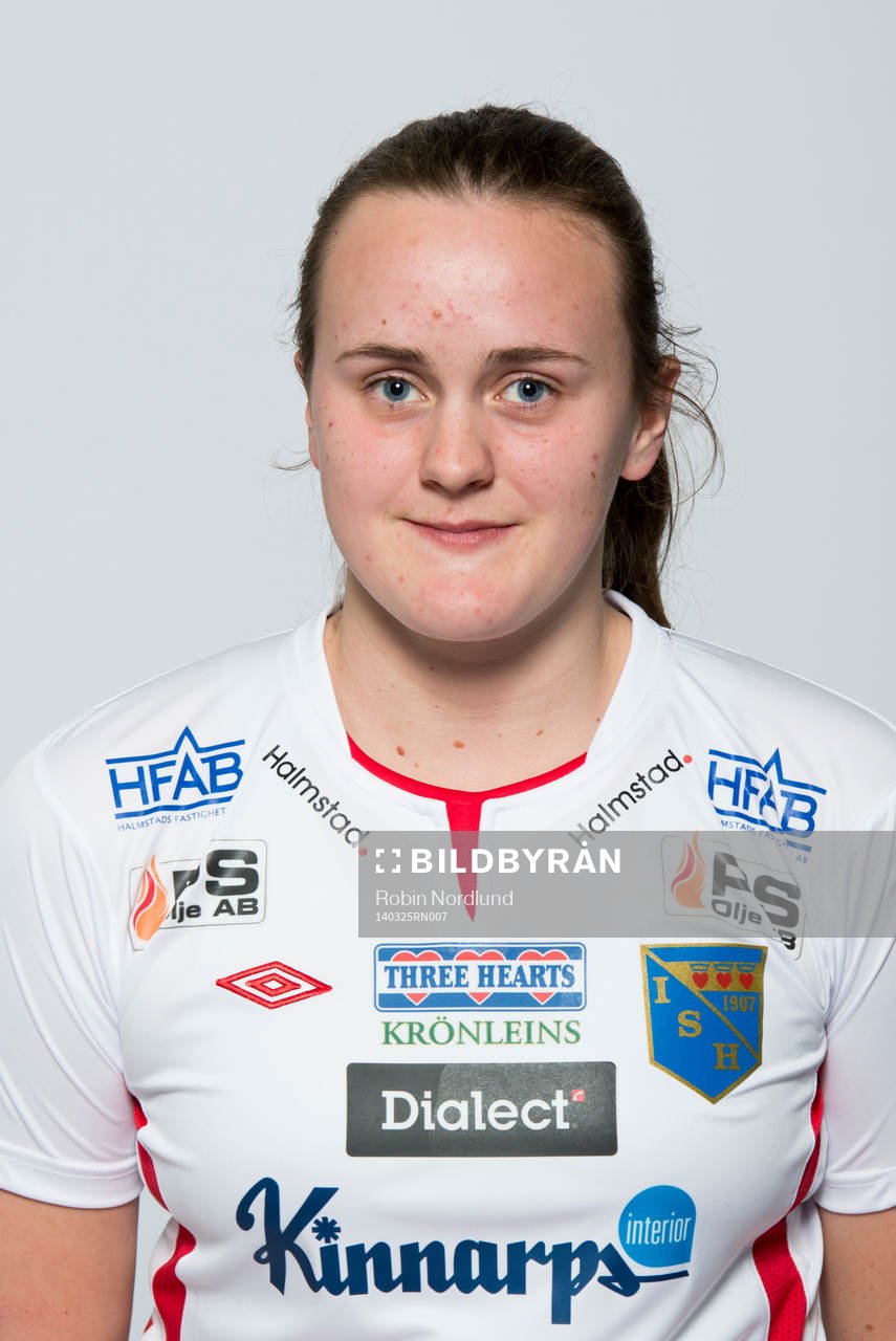 Damfotbollsspelaren Catarina Nilsson, Halmia
