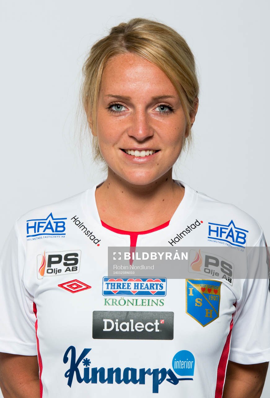 Damfotbollsspelaren Irene Isaksson, Halmia