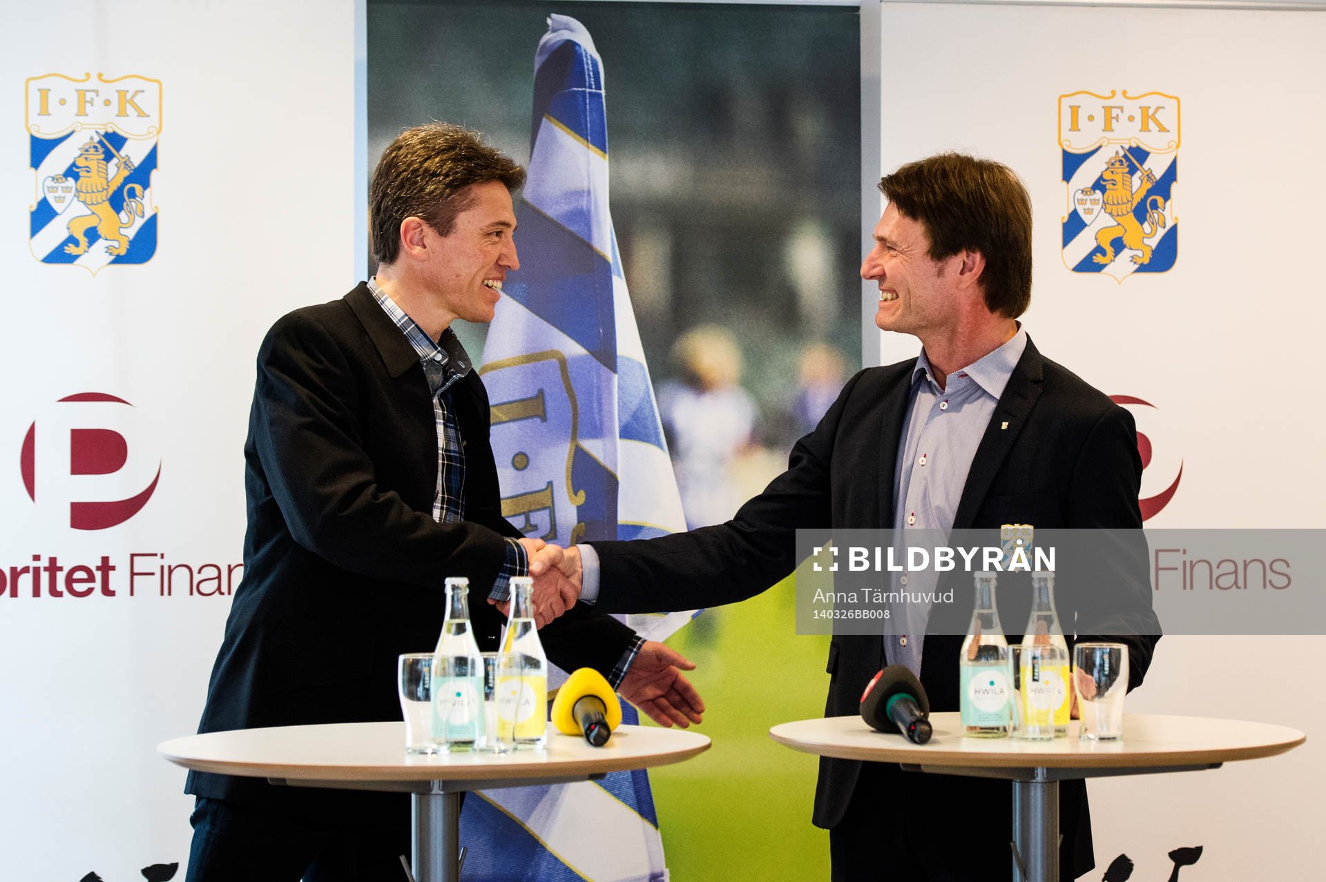 Klubbdirektör Martin Kurzwelli presenterar Mats Gren som