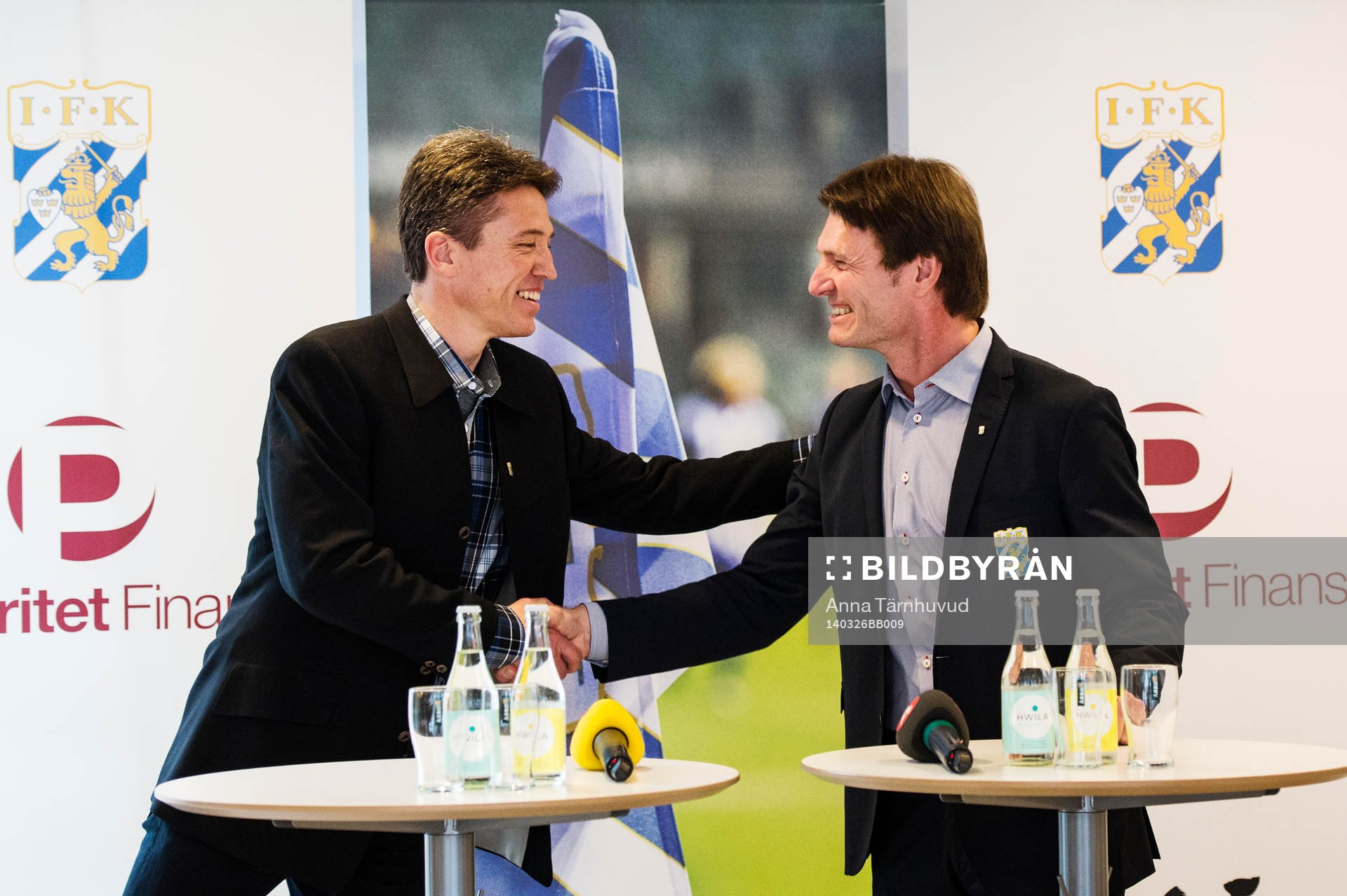 Klubbdirektör Martin Kurzwelli presenterar Mats Gren som