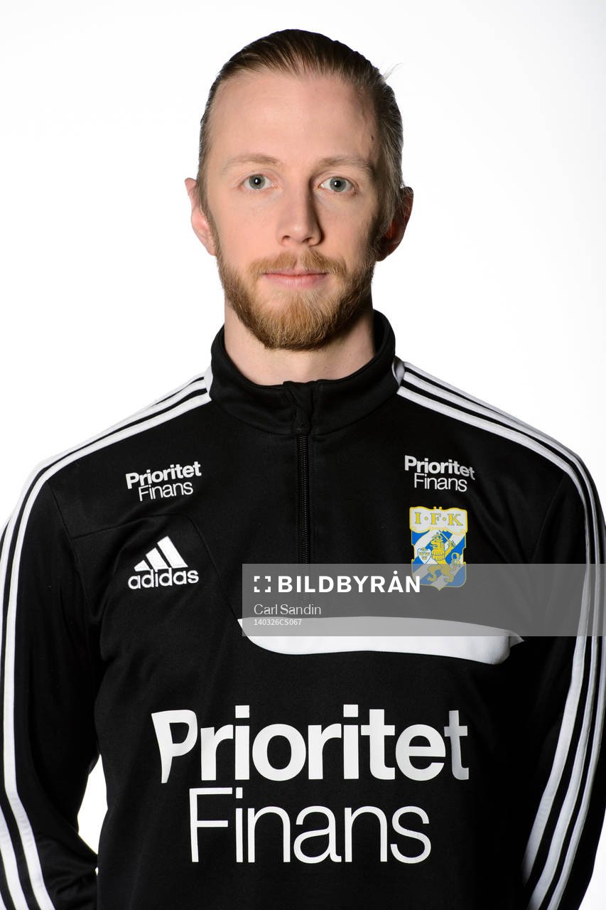 IFK Göteborgs sjukgymnast Tim Rahmquist poserar för ett porträtt den 26 mars 2014.