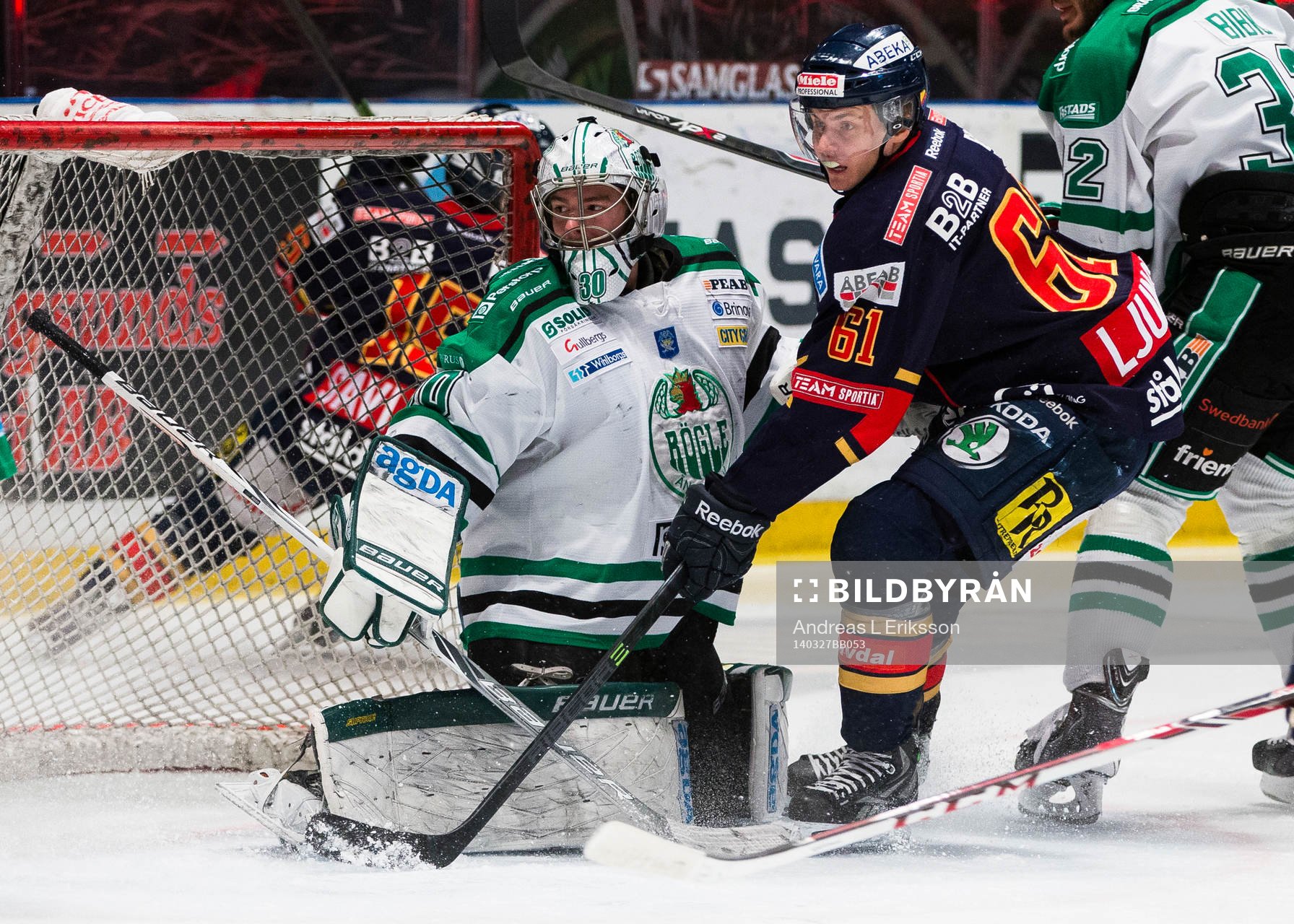 Rögles målvakt Kevin Lindskoug och Djurgårdens Markus