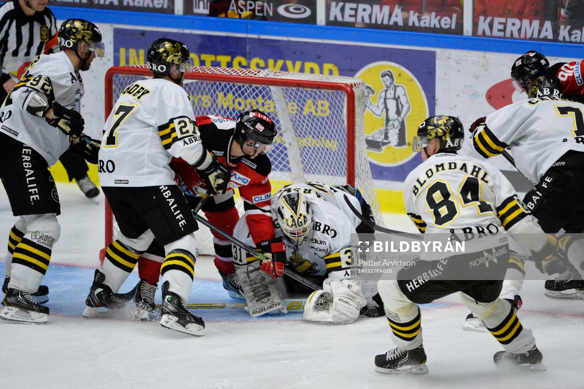 s målvakt Daniel Larsson