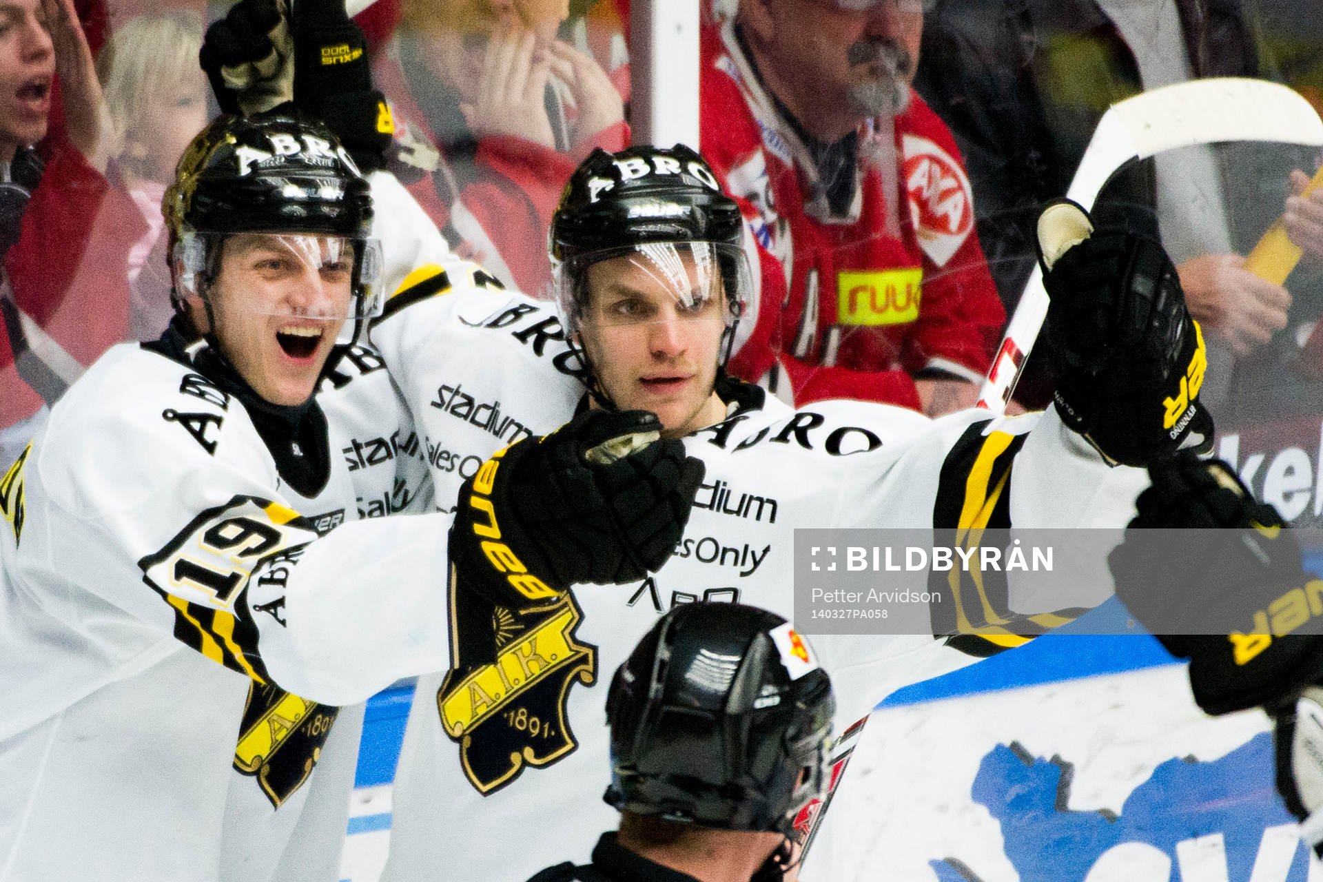 AIK firar Fredrik Hynning