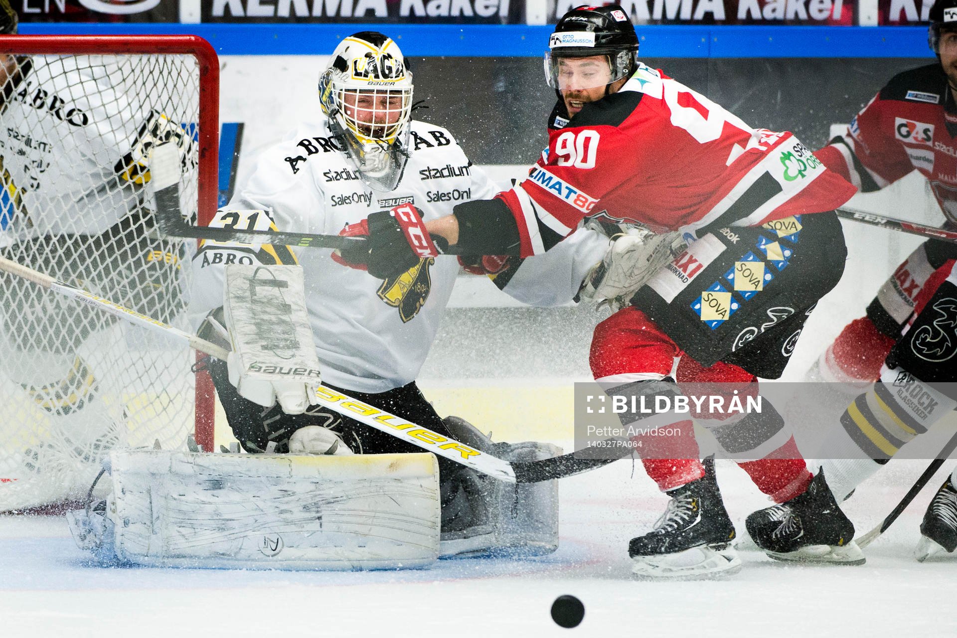 s målvakt Daniel Larsson