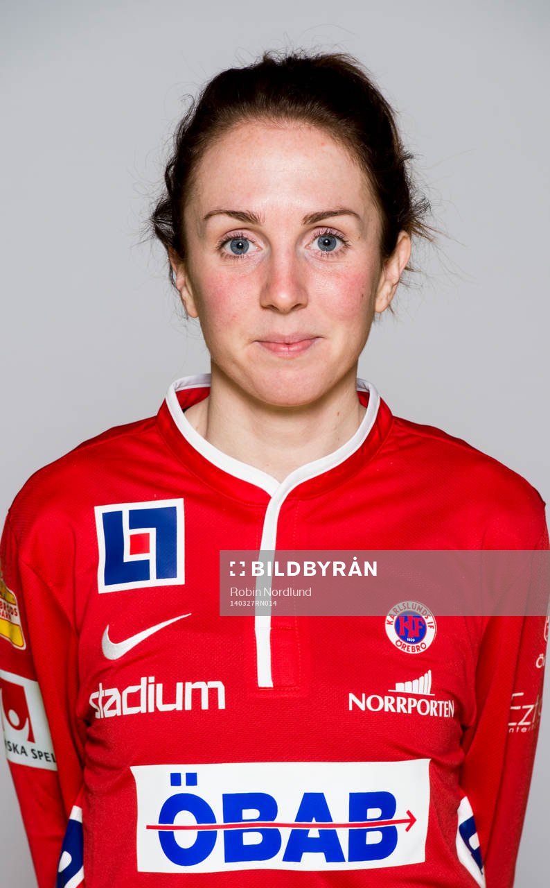 Damfotbollsspelaren Marina Pettersson Engström, Örebro