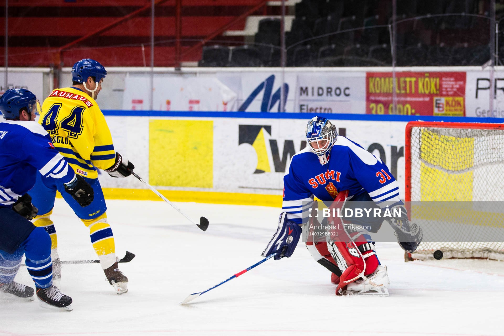 Tre Kronor Legends Jonas Höglund gör mpl bakom Lion