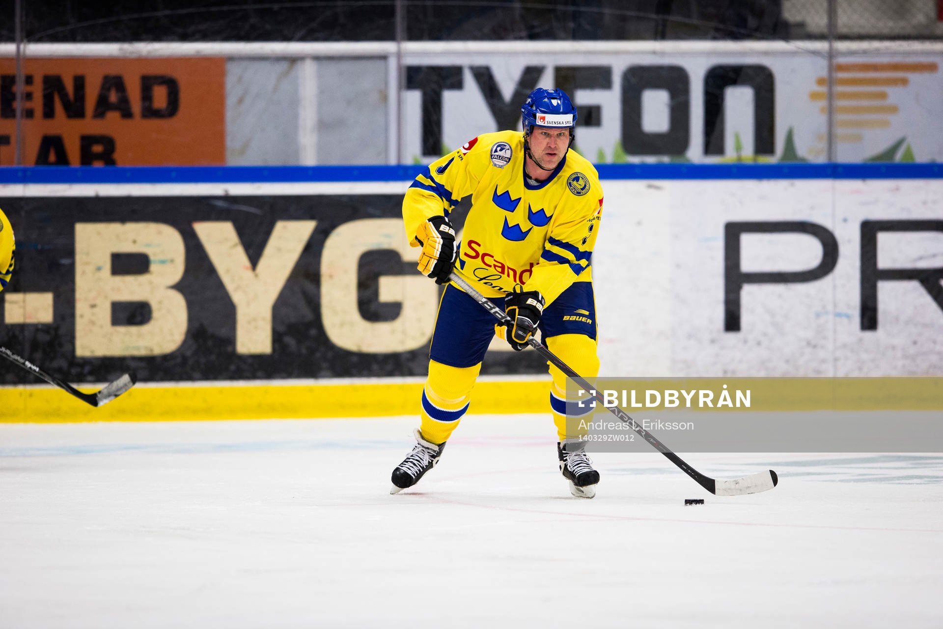 Tre Kronor Legends Leif Rohlin med pucken