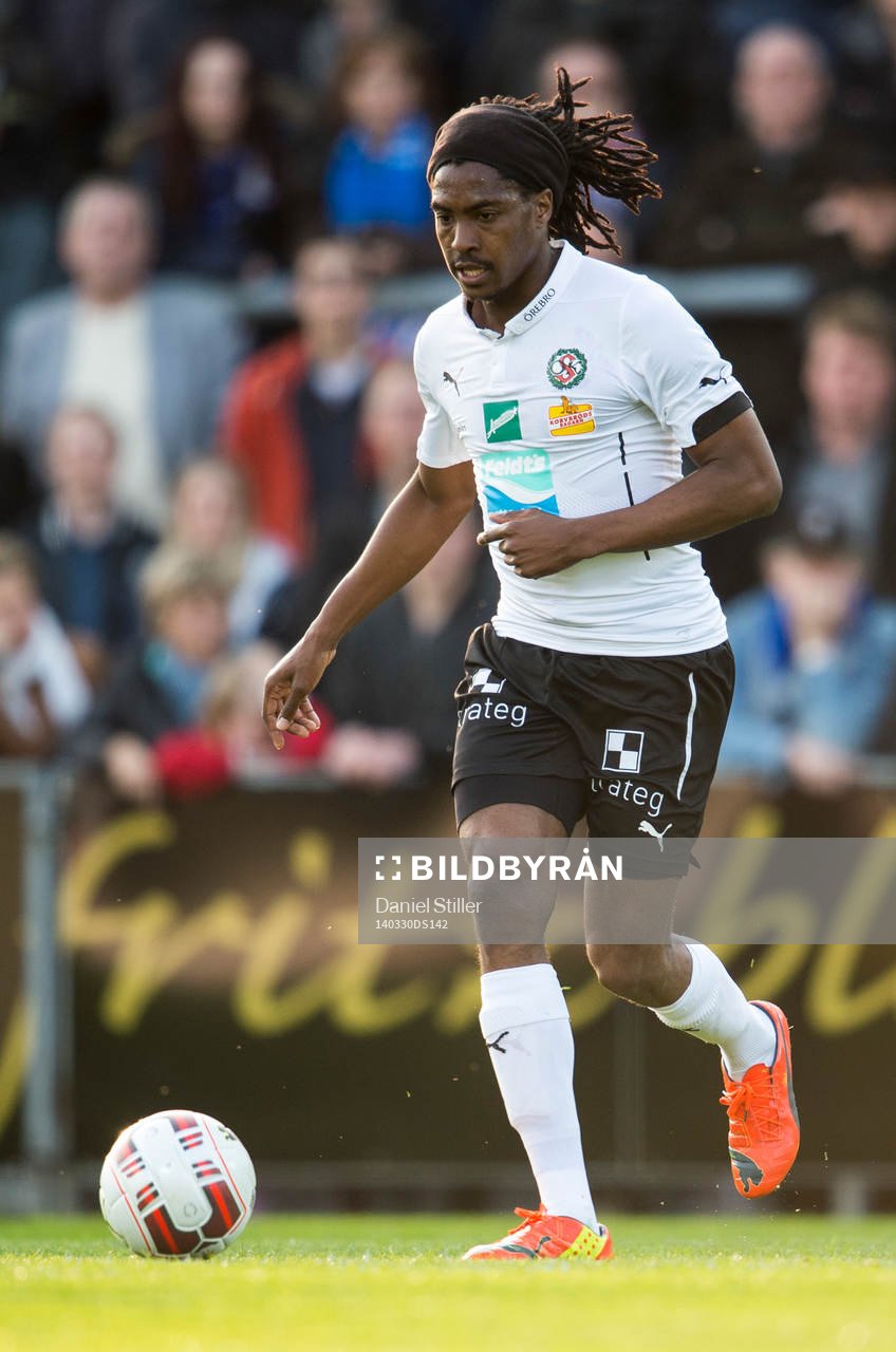 Örebros Ayanda Nkili
