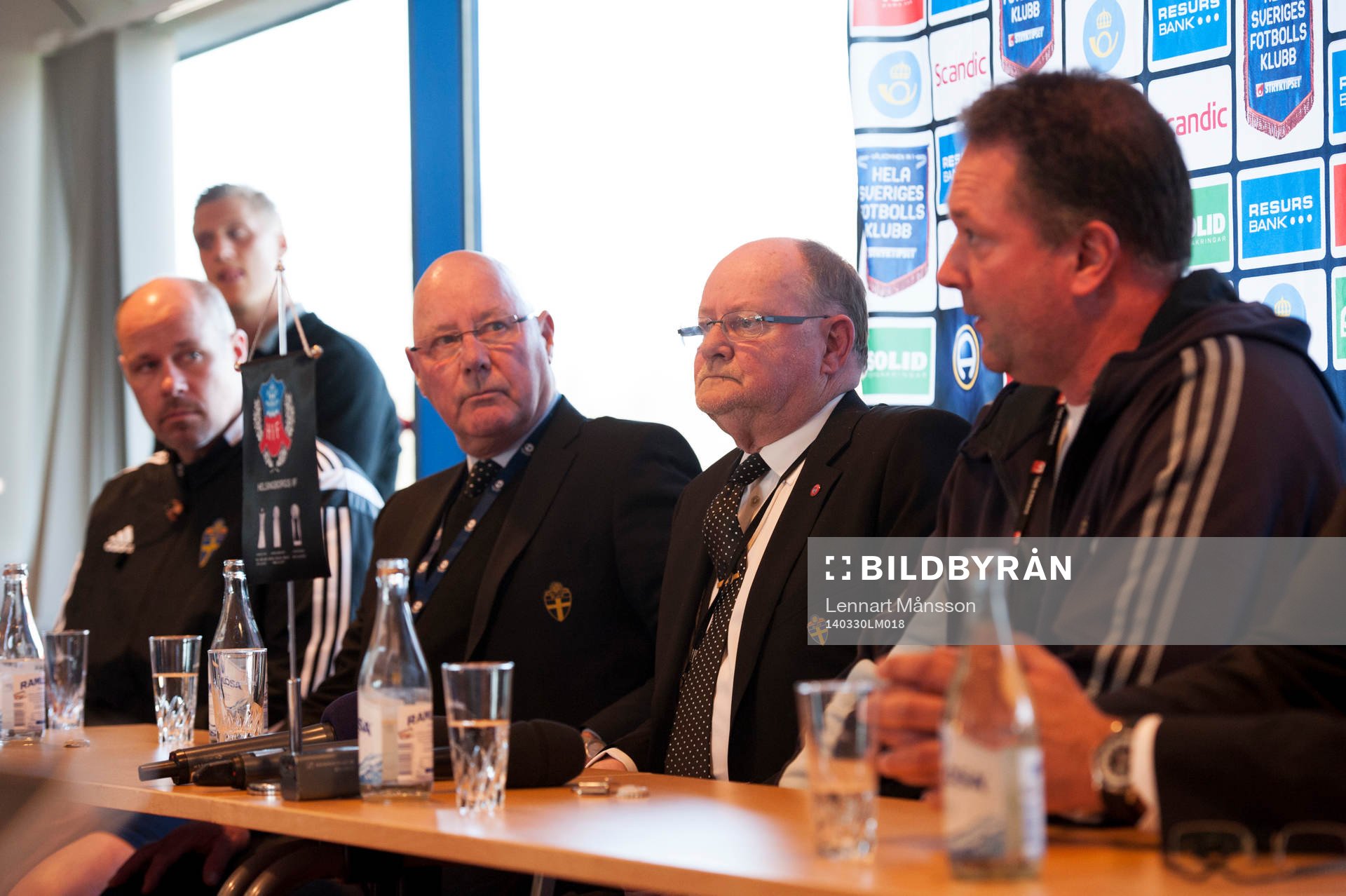Domaren Martin Hansson, säkerhetsdelegat Stefan Winqvist,