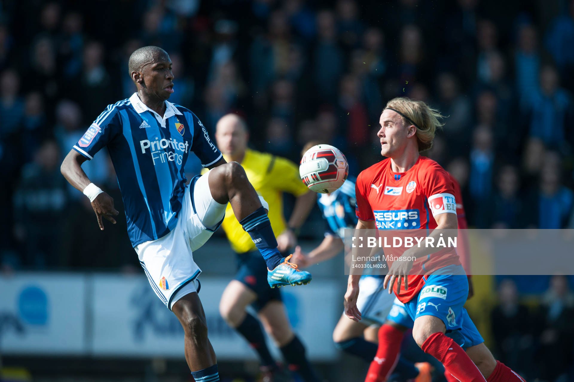 Djurgårdens Mark Mayambela och Helsingborgs David Svensson
