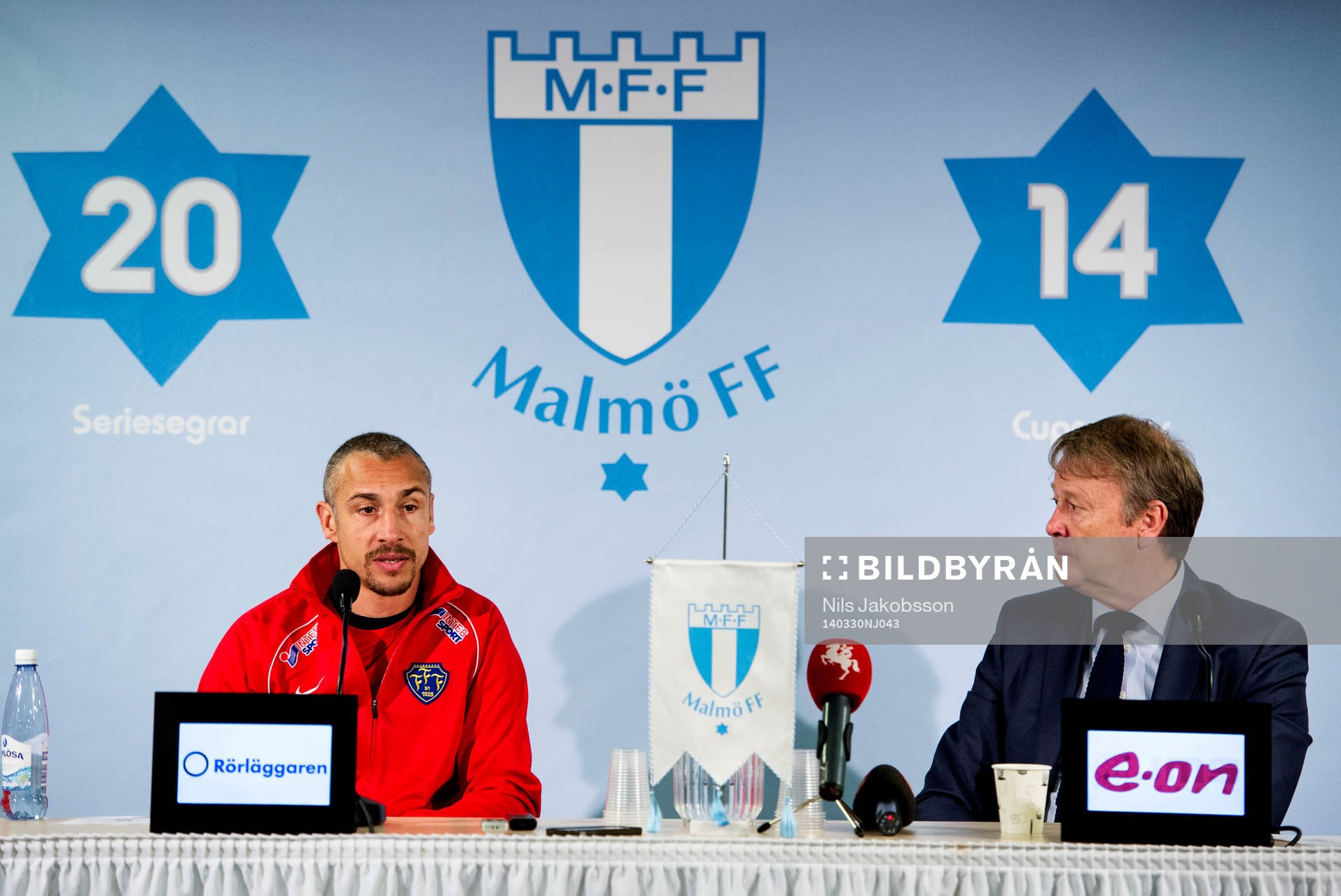 Falkenbergs tränare Henrik Larsson och tränare Åge